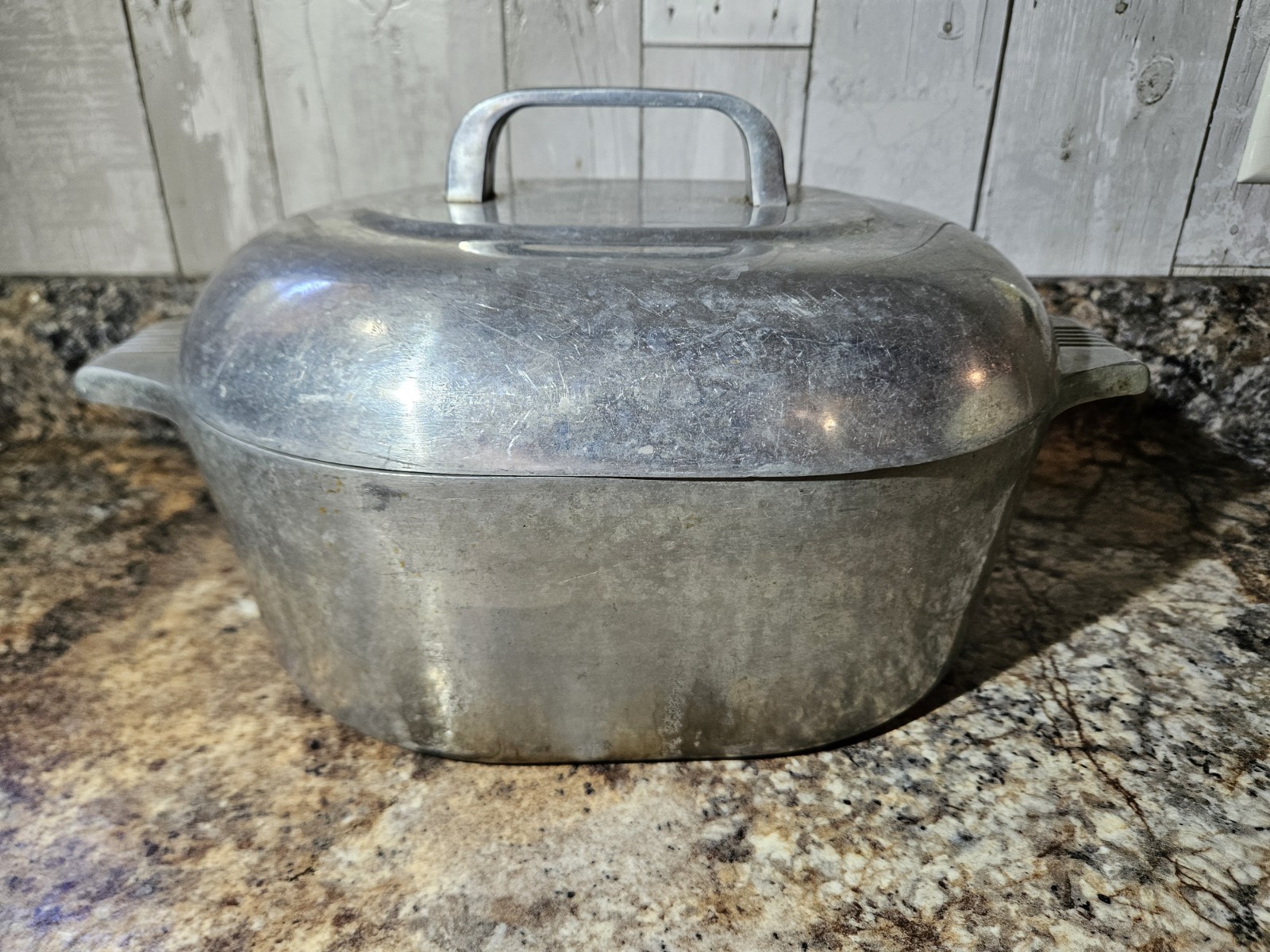 Wagner Ware Sidney O Magnalite 4263 4.5 Qt Oval Roasterette With Lid