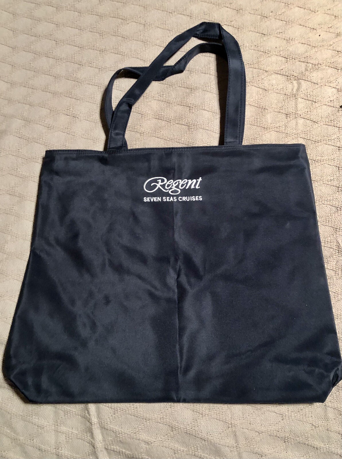 NEW Regent Seven Seas Cruises Tote Bag Zipper Pockets Luxury Travel Brand