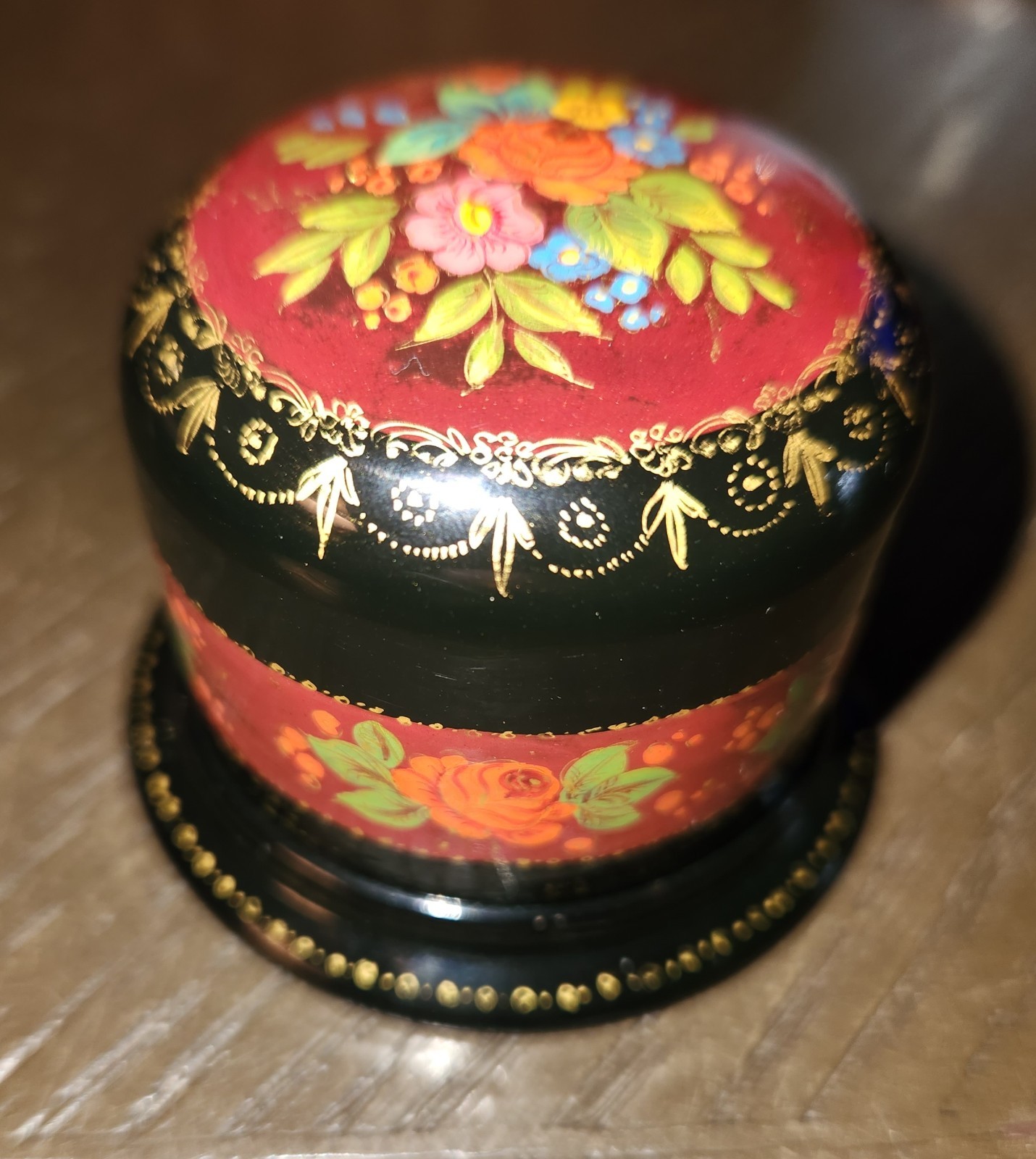 Vintage Russian Round Lacquer Trinket Box, 2\