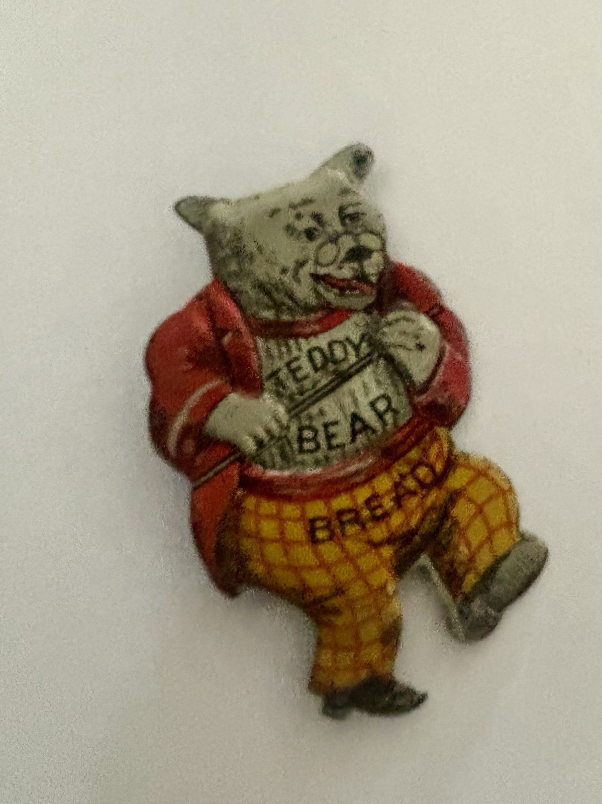 Antique Teddy Bear Bread Advertising Tin Badge Pin c.1909 Theodore Roosevelt Era