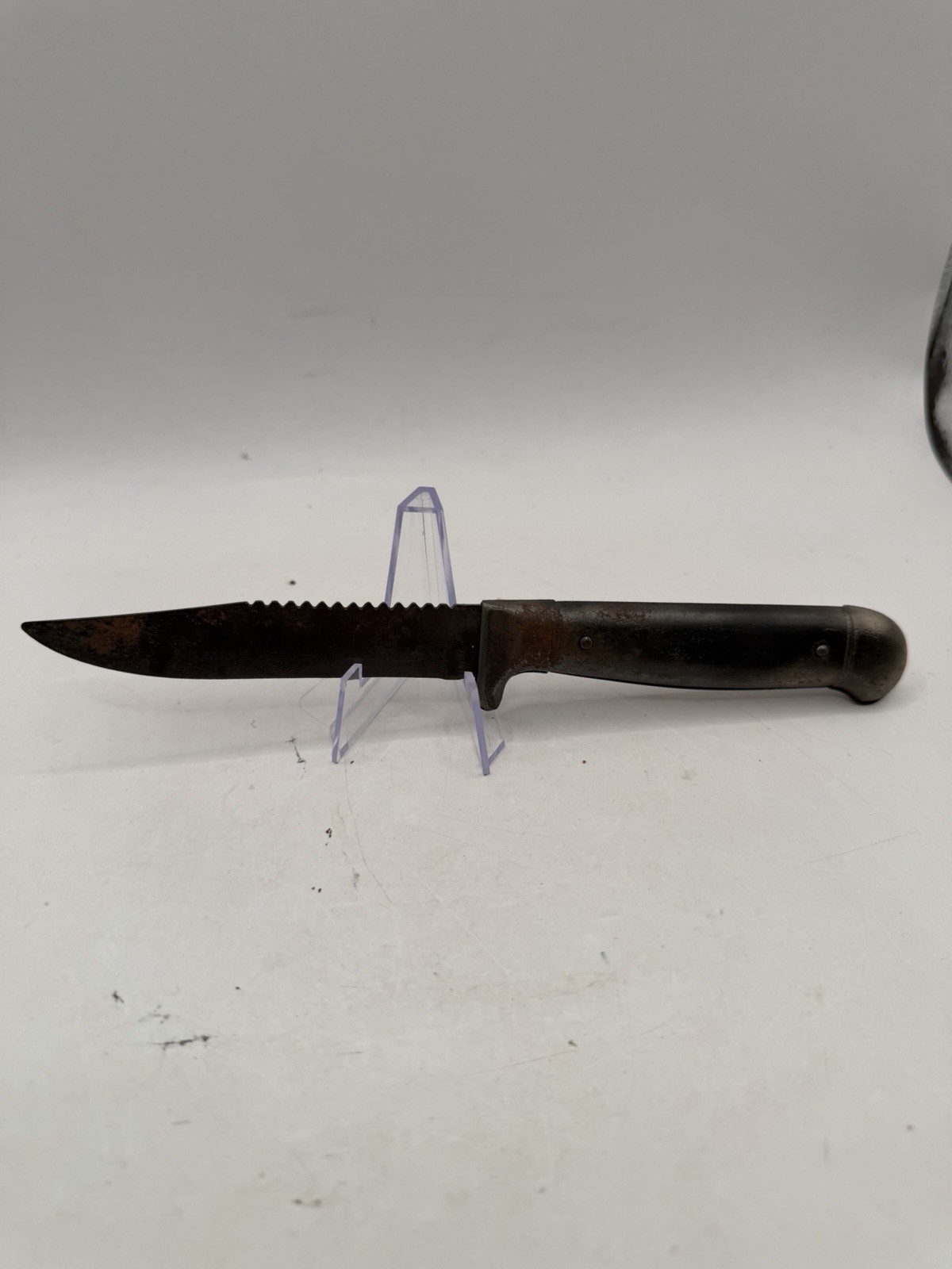 Vintage Imperial fixed blade knife Serrated Back. Fast Shipping