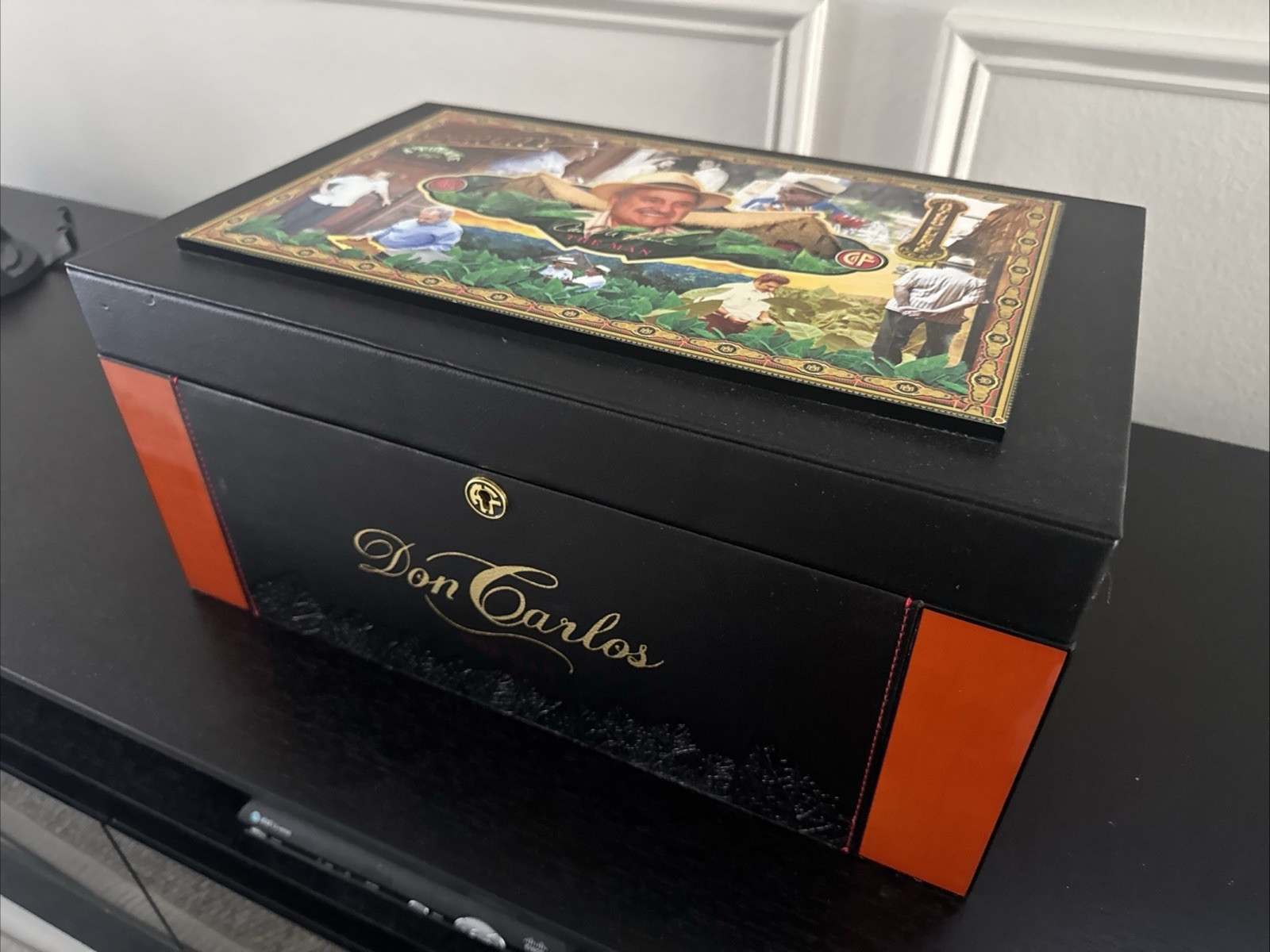 Luxury HUMIDOR Don Carlos “The Man” Arturo Fuente Limited Edition 59/1000 USED