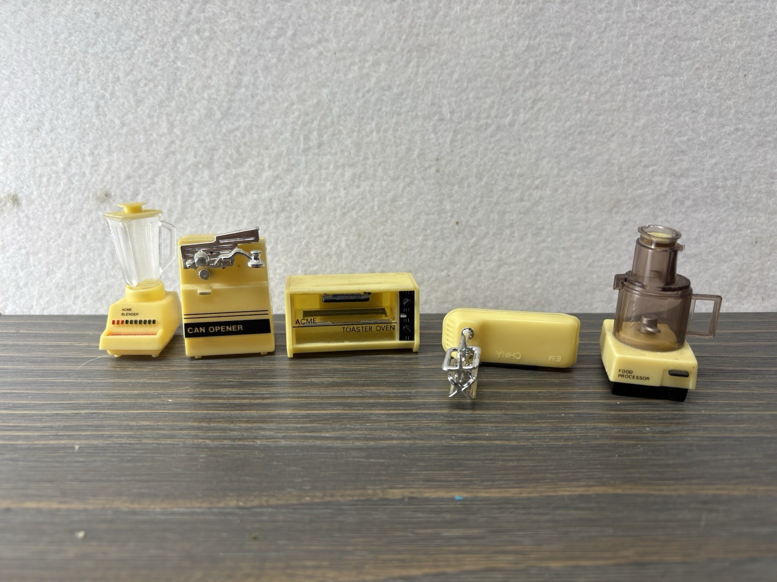 Lot of 5 Vintage Acme Fridge Magnets & Other Kitchen Gadgets Collectible Grails