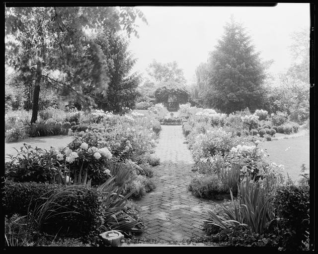 Photo:Richmond Virginia Reveille House Garden Brickwork 1936