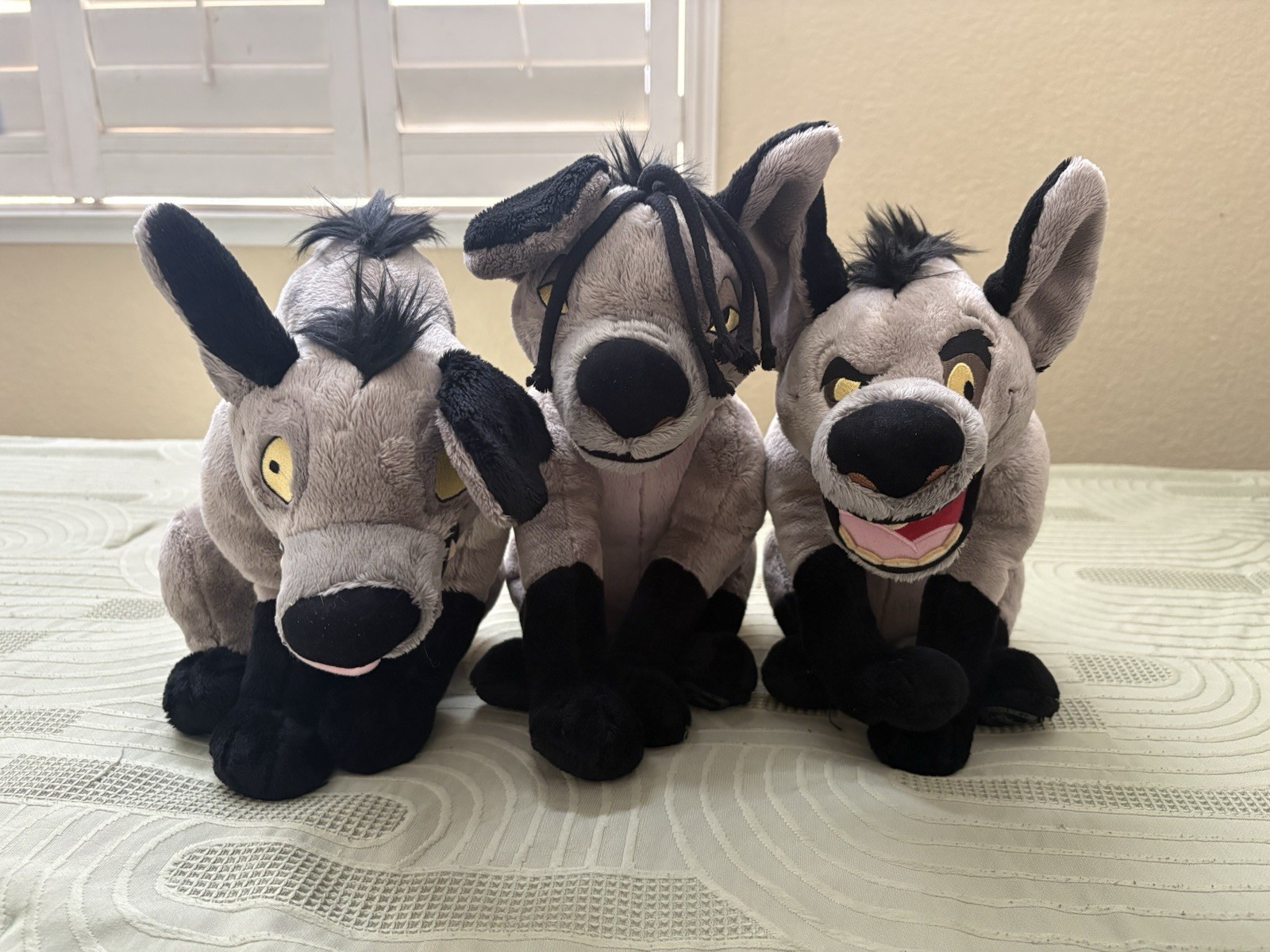 RARE 2011 Authentic Disney Store The Lion King Banzai Shenzi Ed Plush Hyena Set
