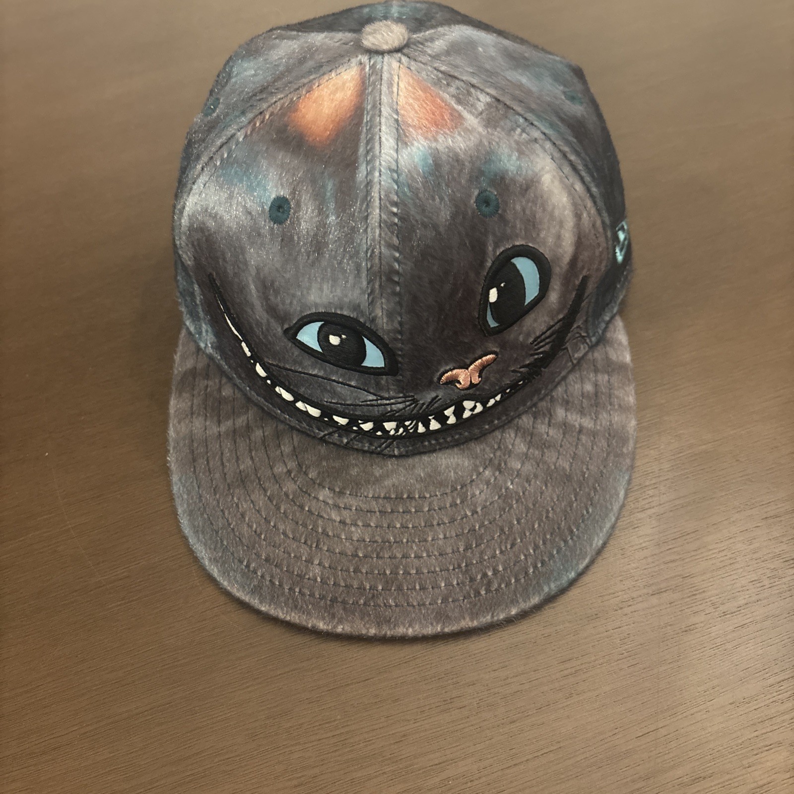 New Era Disney Hat Alice Through The Looking GLASS HAT EXTREMELY RARE Size 7