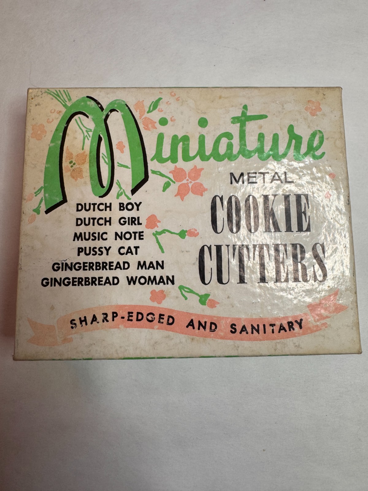 2 VINTAGE 1950\'S HRM MINIATURE METAL COOKIE CUTTERS- EVERYDAY & CHRISTMAS SETS 2 VINTAGE 1950\'S HRM MINIATURE METAL COOKIE CUTTERS- EVERYDAY & CHRISTMAS SETS
