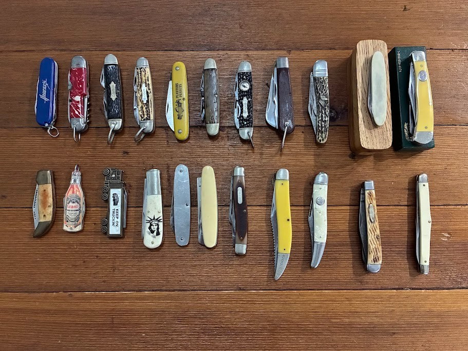 Lot of 22 Used Knives.