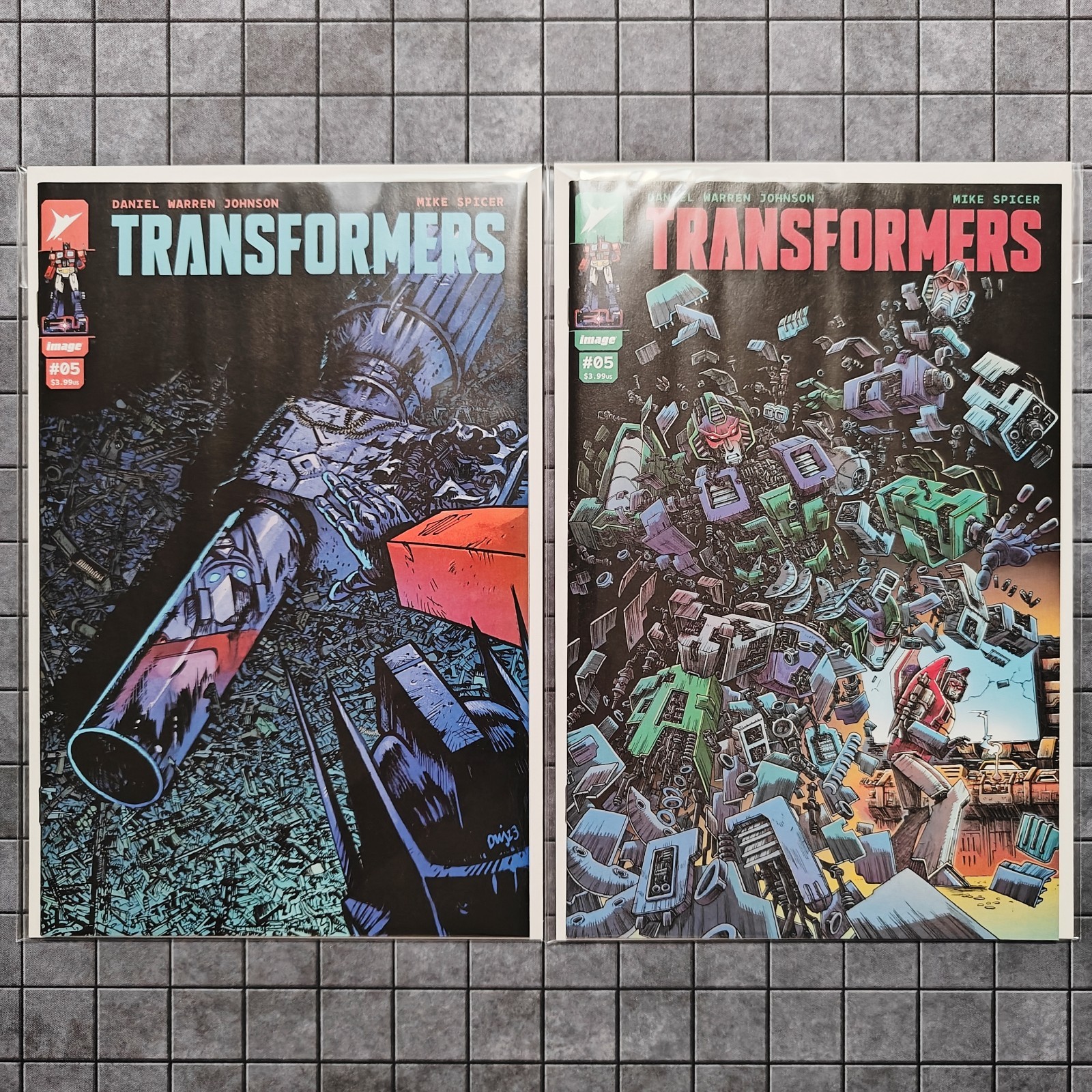 Transformers #5 [A & B) - 1st Print Variant Cover Set Lot - UNREAD - NEW - NM