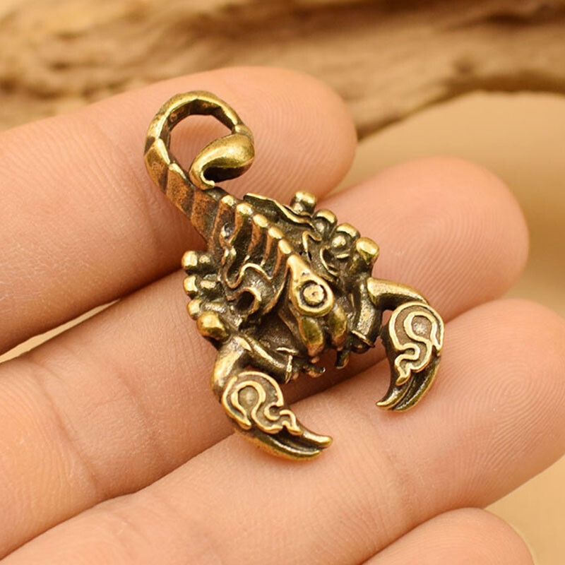 2pcs Brass Scorpion Figurines Statue Animal Figurines Keychains Pendant Gift