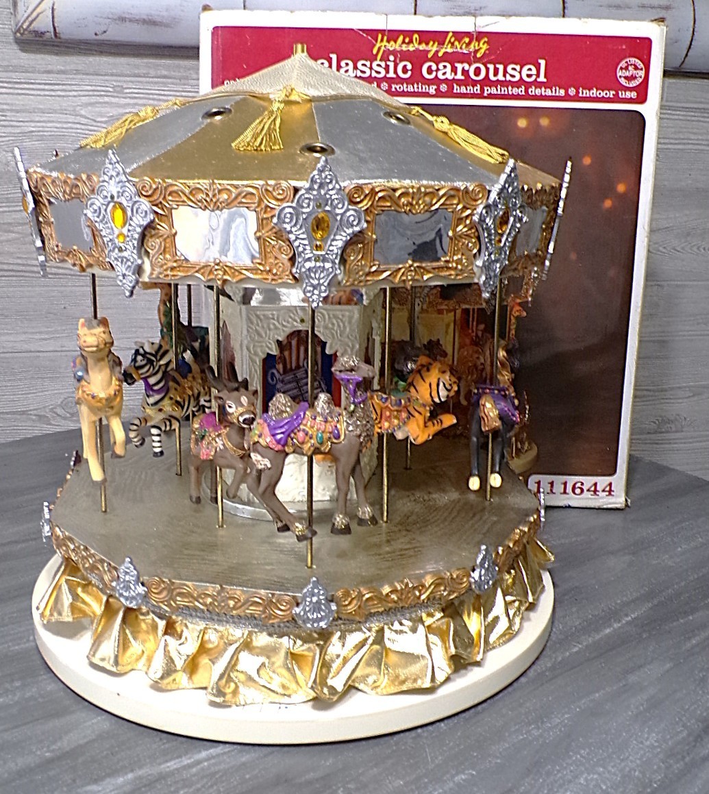 Vtg Holiday Living Classic Carousel #111644 Works plays music w Box & Plug Video
