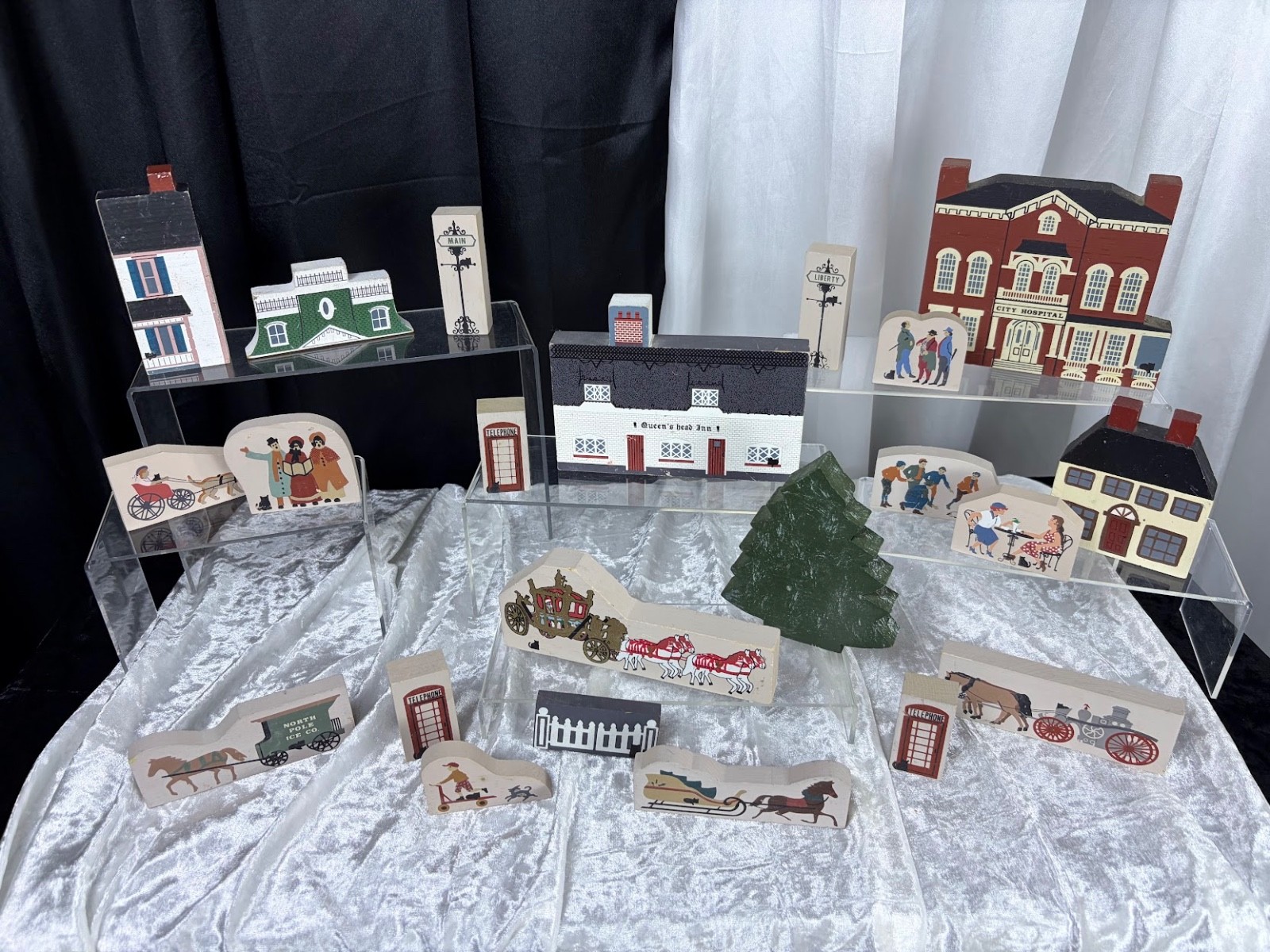 Vintage Cat\'s Meow Village 22 Pc Lot Victorian Carriage Queen\'s Head Inn Signed