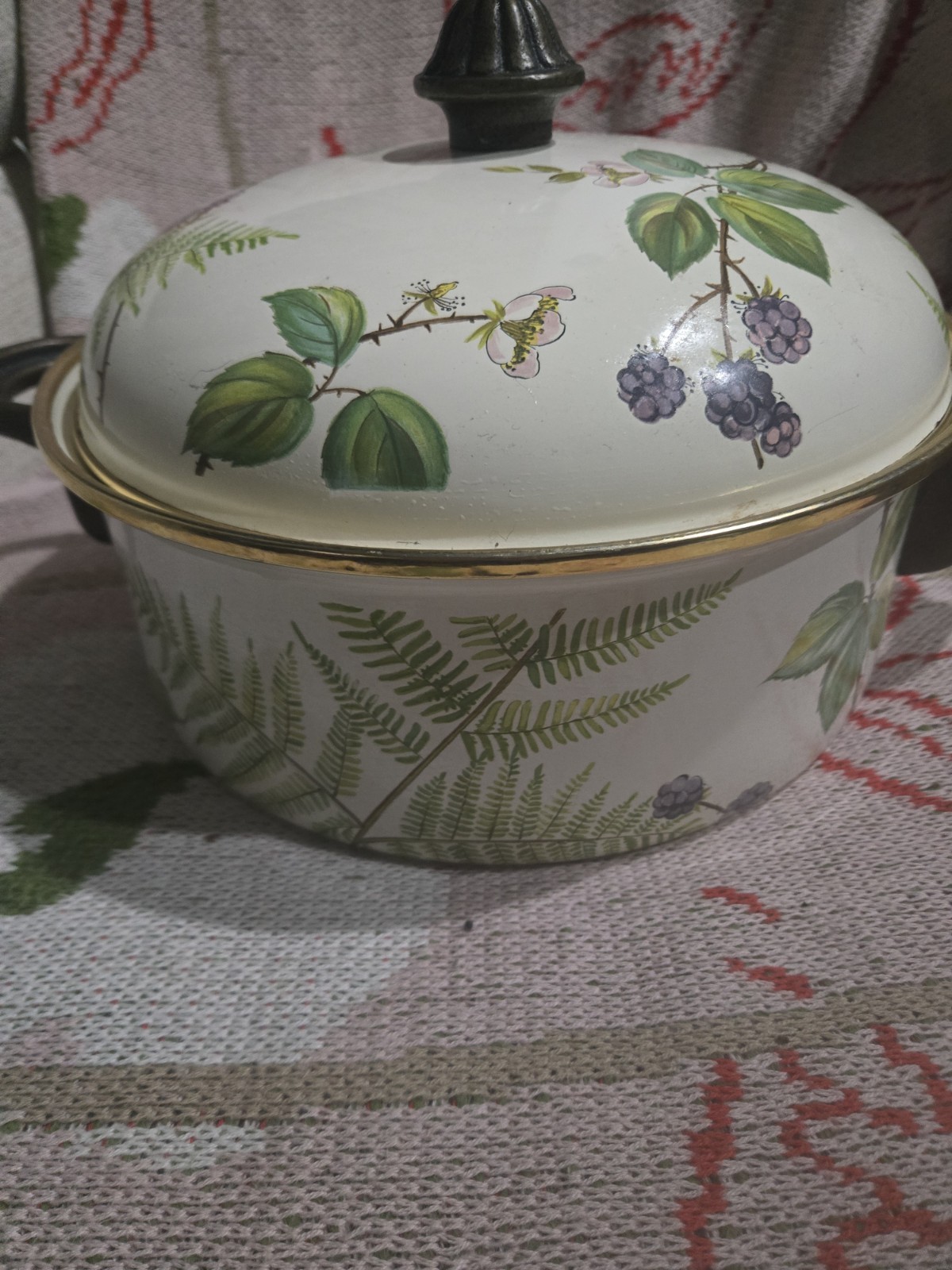 Vintage Villeroy & Boch Forsa Enamel 4 Qt Round Casserole Pan with Lid