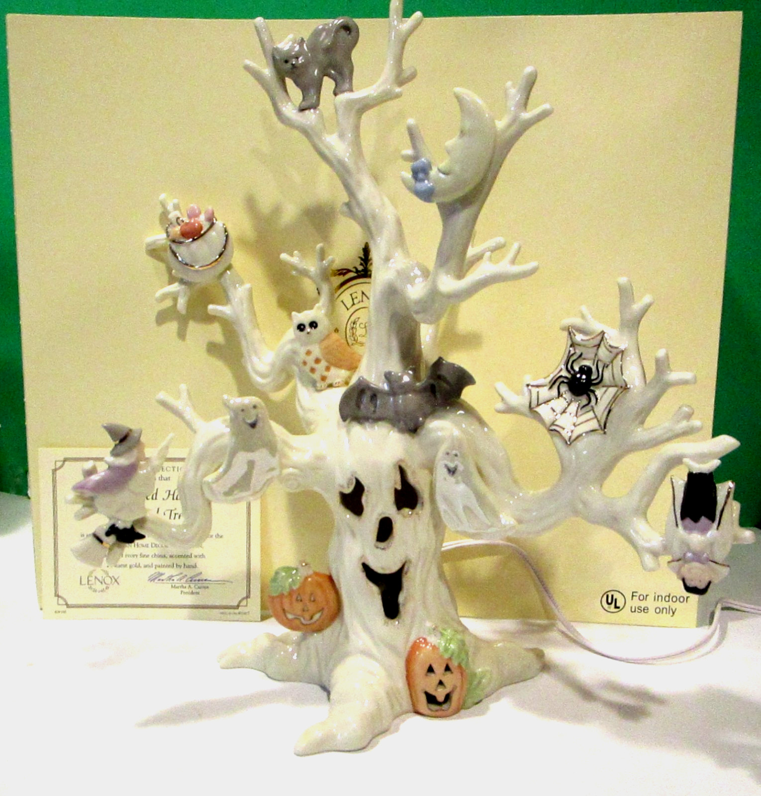 LENOX HAUNTED HALLOWEEN Lighted TREE  -- 2005 -- -- New in Box with COA