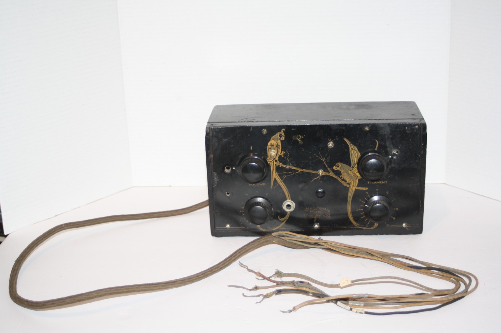 vintage Polle Royal tube radio w/ Gold Birds on Limbs for parts or restore