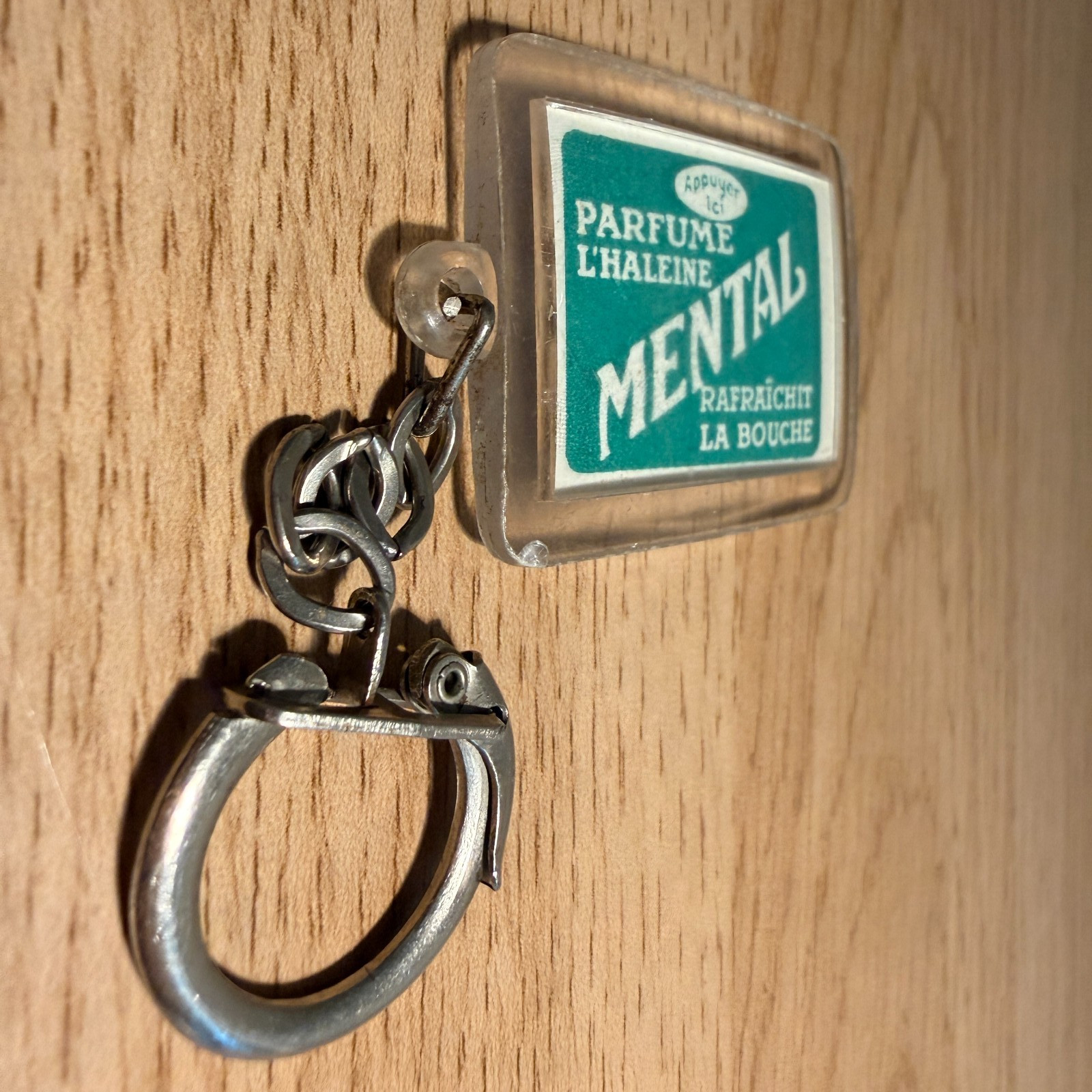 Vintage 1960s Mental Mints Acrylic Keychain Porte Clés French Italian Promo Fob