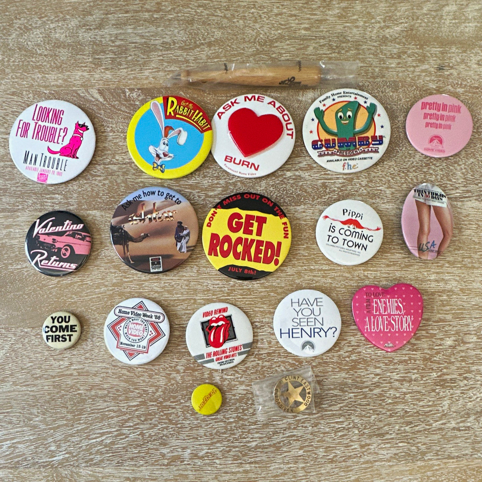 Lot: ⁠Vtg 80s 90s Video Store Promo Pinback Lot A League Of Their Own Unforgiven