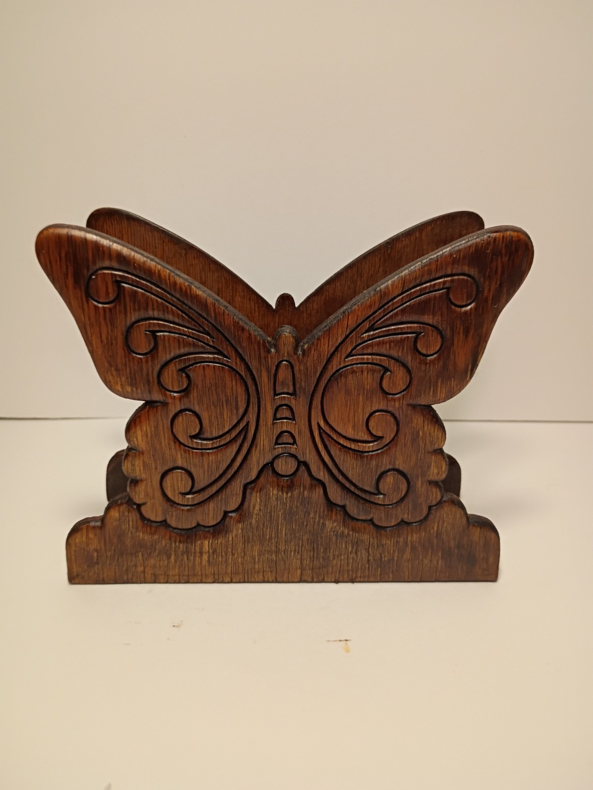 🔥Vintage 1970’s Hand Carved Wooden  Butterfly Napkin Mail Holder 🔥