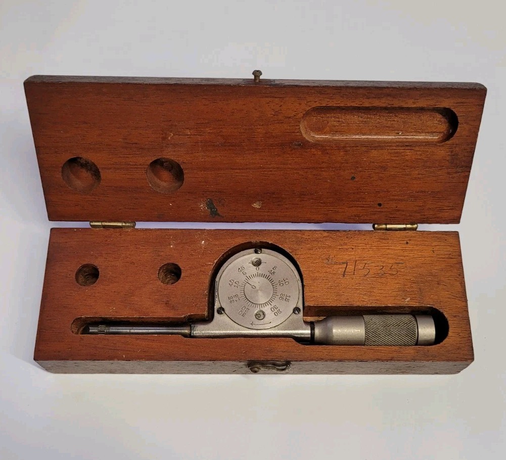 Vintage Brown & Sharpe Speed Indicator Tachometer No 748 Wood Box Pat. 1922