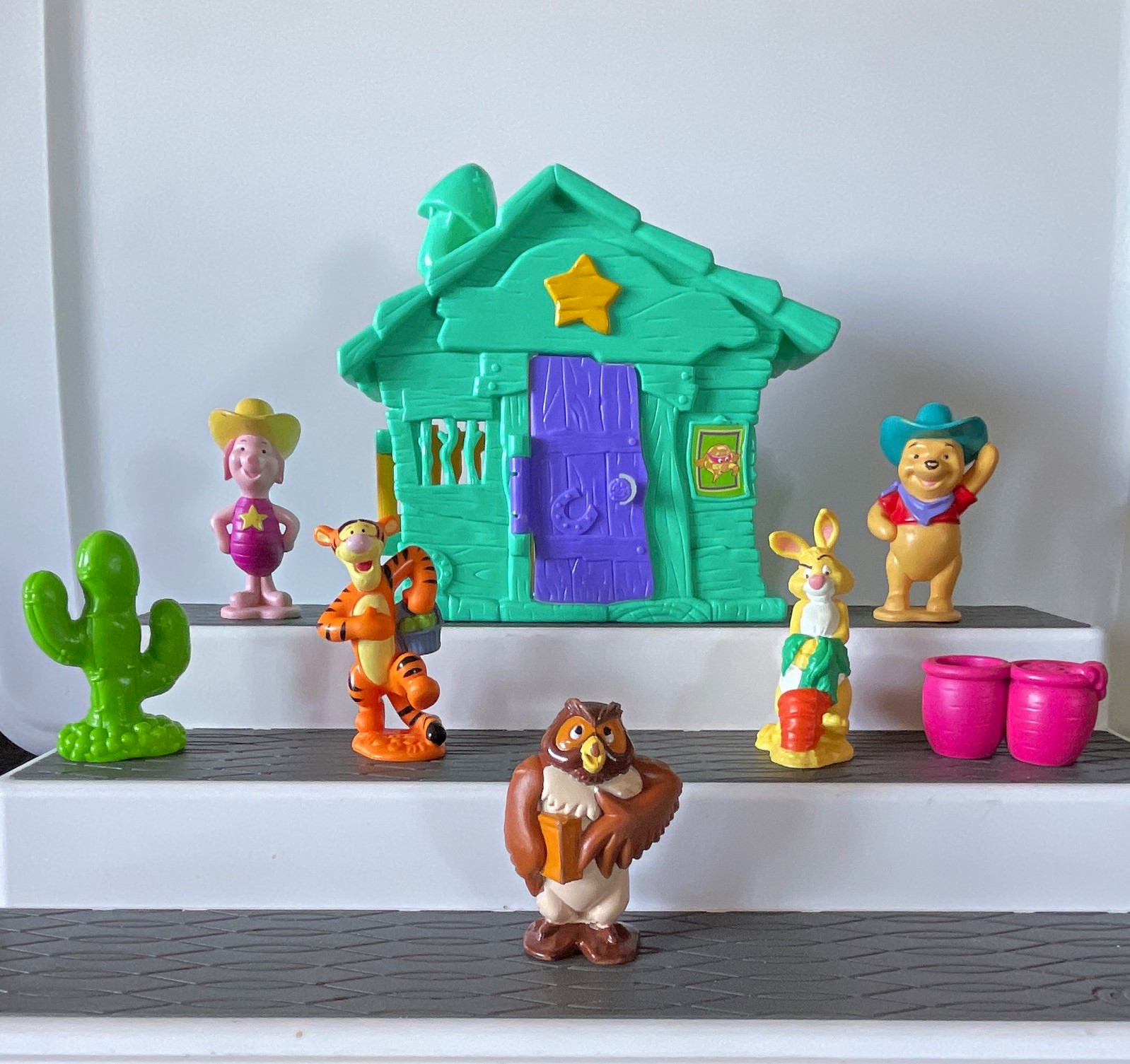 Vtg 1999 Disney Mattel Winnie The Pooh Western Wild West Jail House & figures