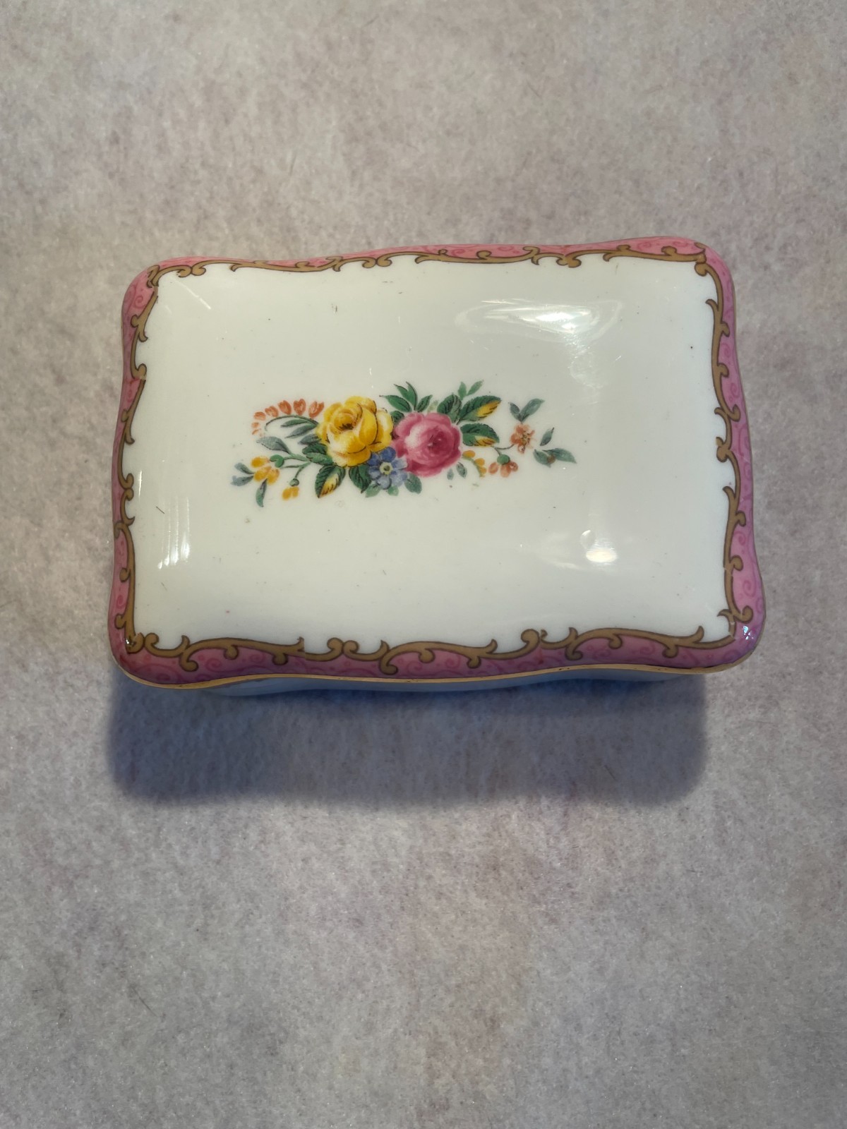 Vintage Staffordshire Bone China box w/ nested  ash trays. BEAUTIFUL 