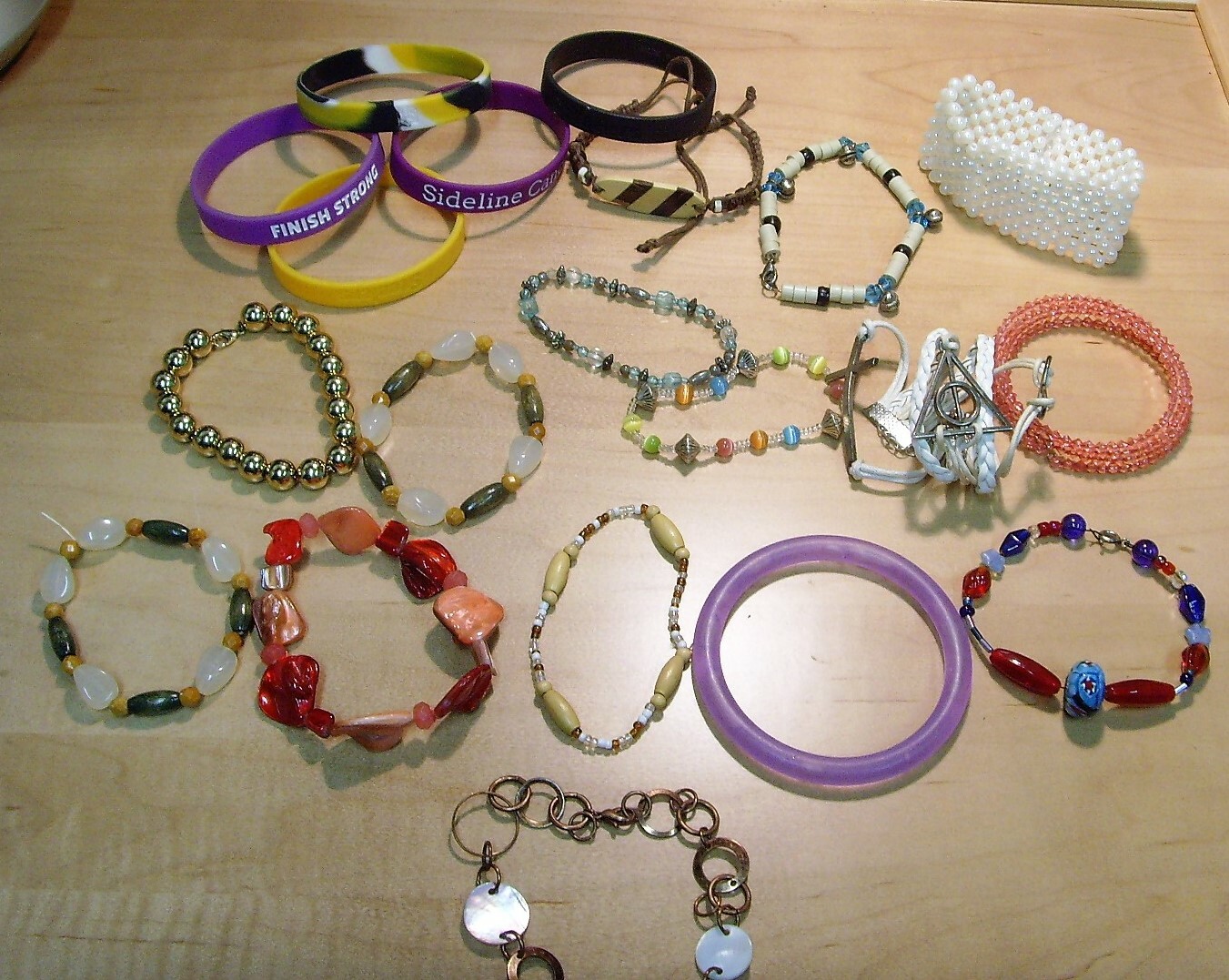 20 vintage nice assorted Ladies girls bracelets lot estate sale fv1629