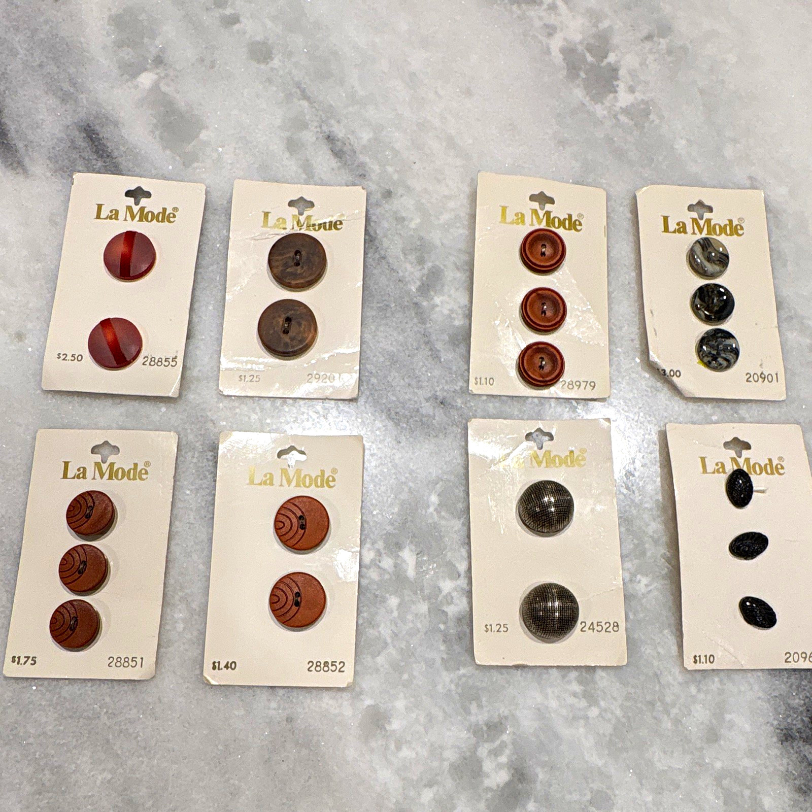 Vintage Lot of Original La Mode Italian Plastic Sewing Buttons, 8 Cards (Lot 7)