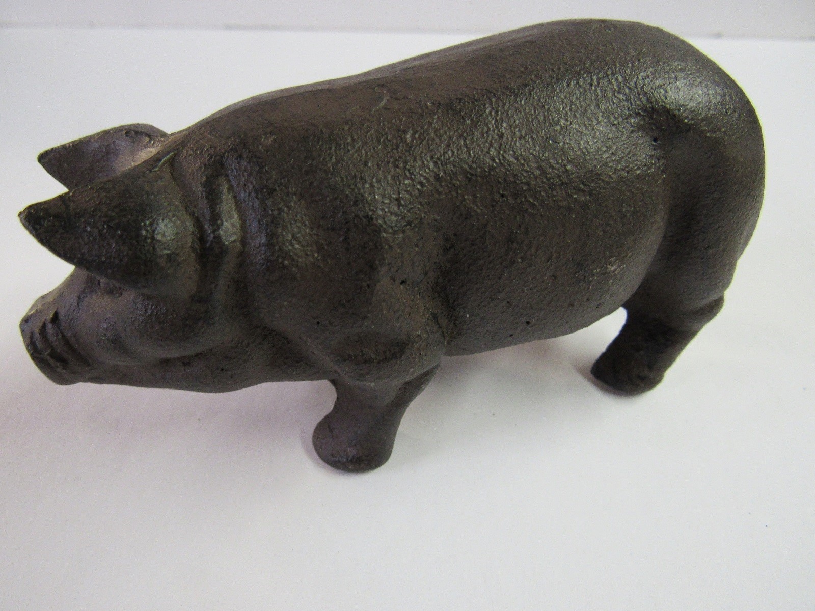 New Cast Iron Pig Hog UX4474 Mint With Tag 