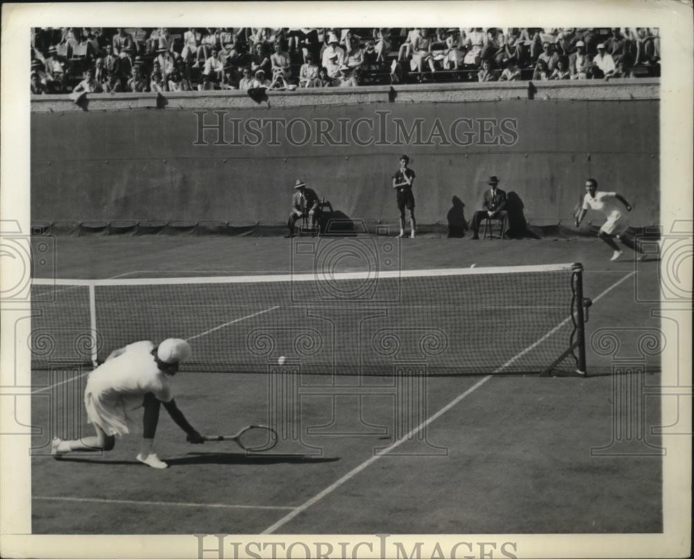 1941 Press Photo Helen Jacobs beats Valerie Scott, National Singles Championship