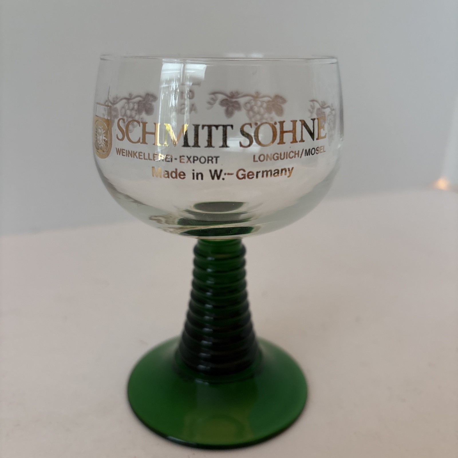 vintage Schmitt Söhne Roemer wine glass clear bowl ribbed green \