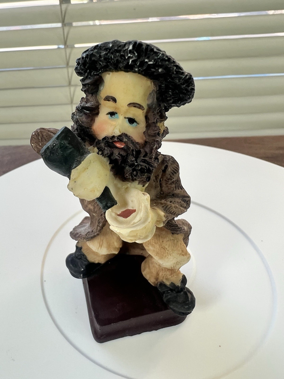 Juwish Rabbi Figurine Wine bottle Handcrafted Judaica Decor Kiddush Passover