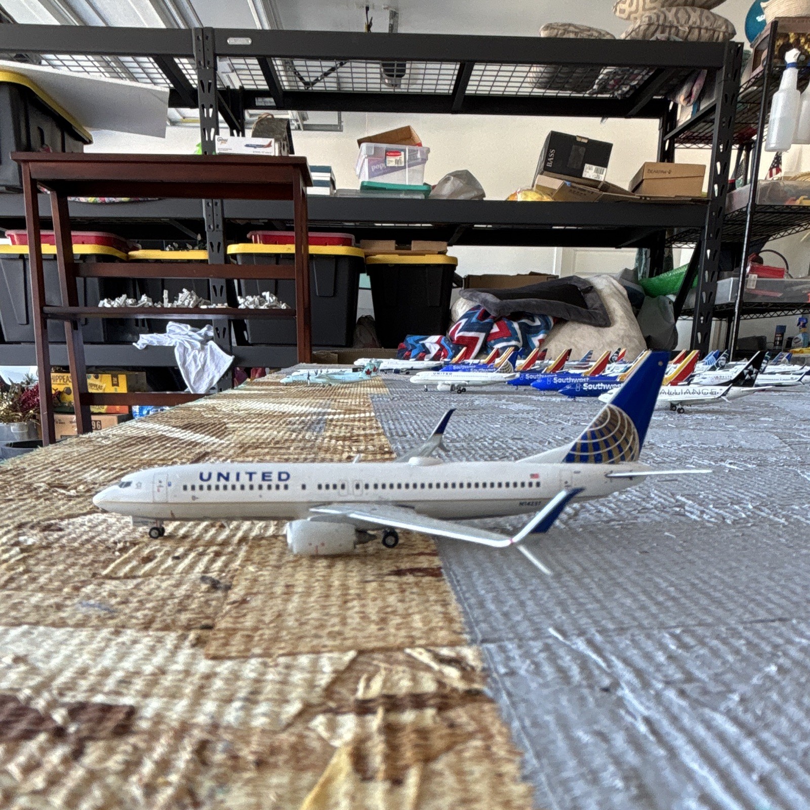United 737-800 1:400 Gemini Jets