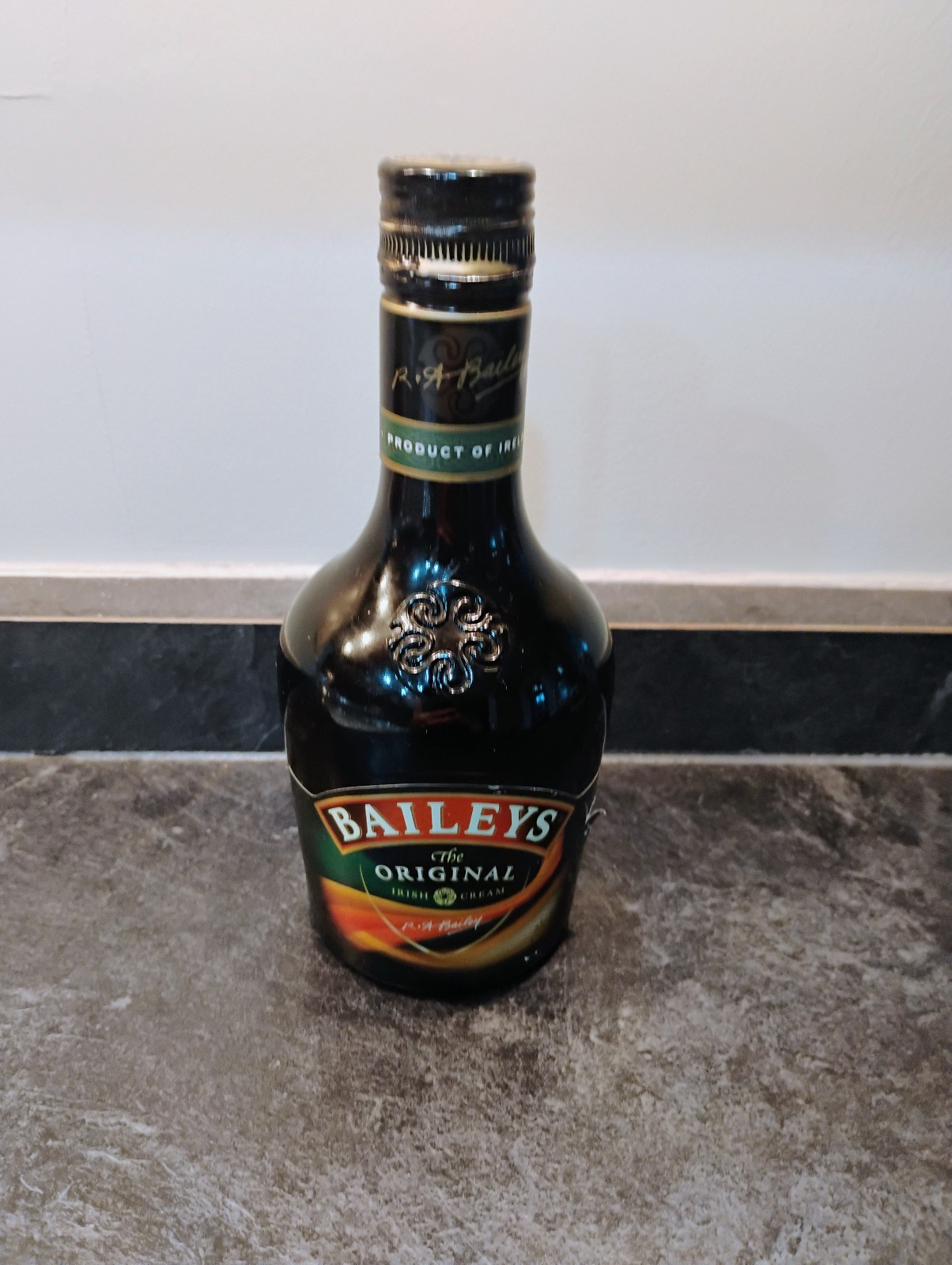 ⭐️⭐️⭐️ Empty 375mL 2010 Baileys Original Irish Cream Brown Glass Craft Bottle