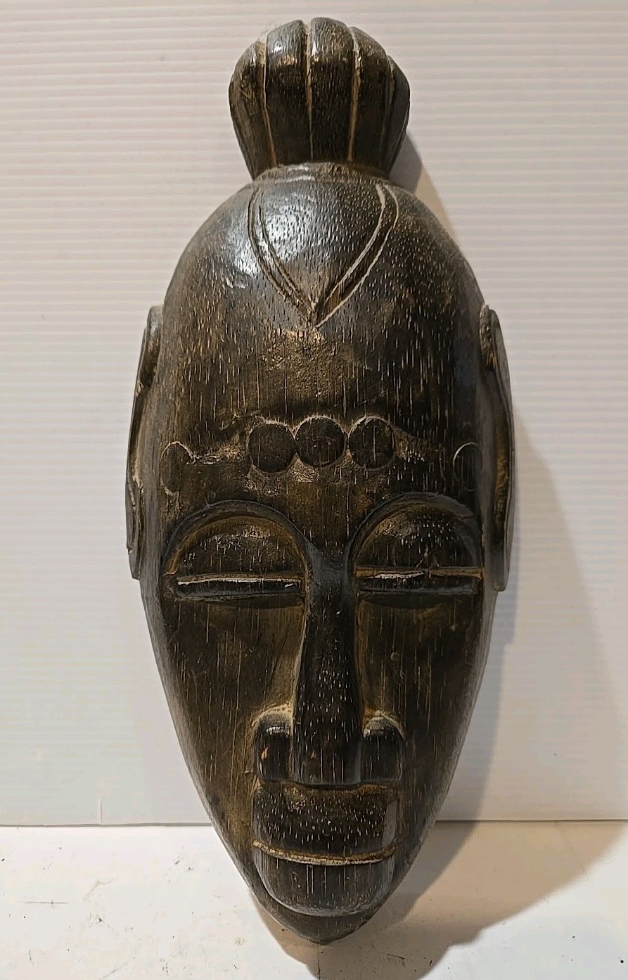 Vintage African Wooden Hand Carved 10\