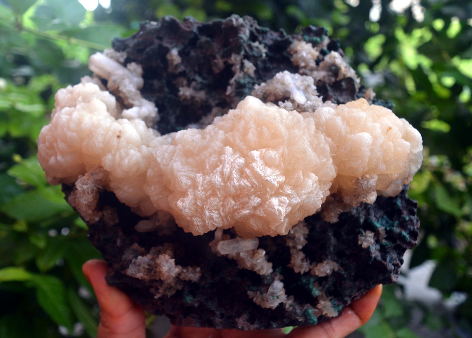 stilbite crystals & matrix minerals specimen o-10