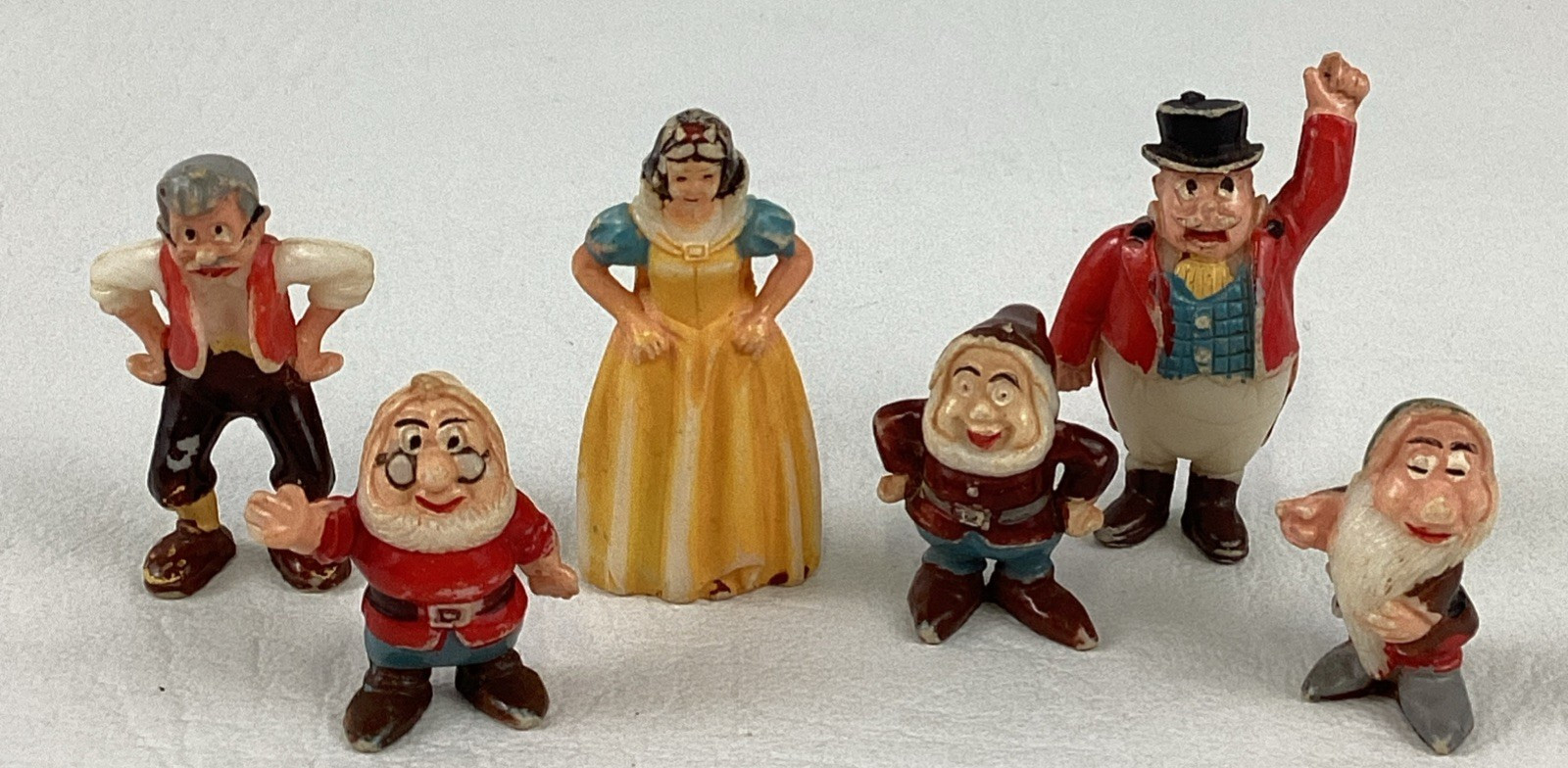 Vintage Marx Disneykins Miniature Figures Snow White Dwarfs Geppetto Ringmaster