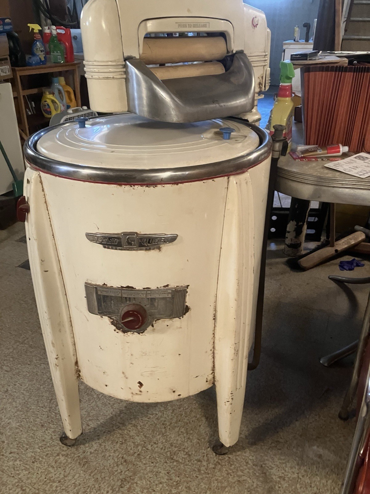 vintage Speed Queen wringer washing machine from the 1950s