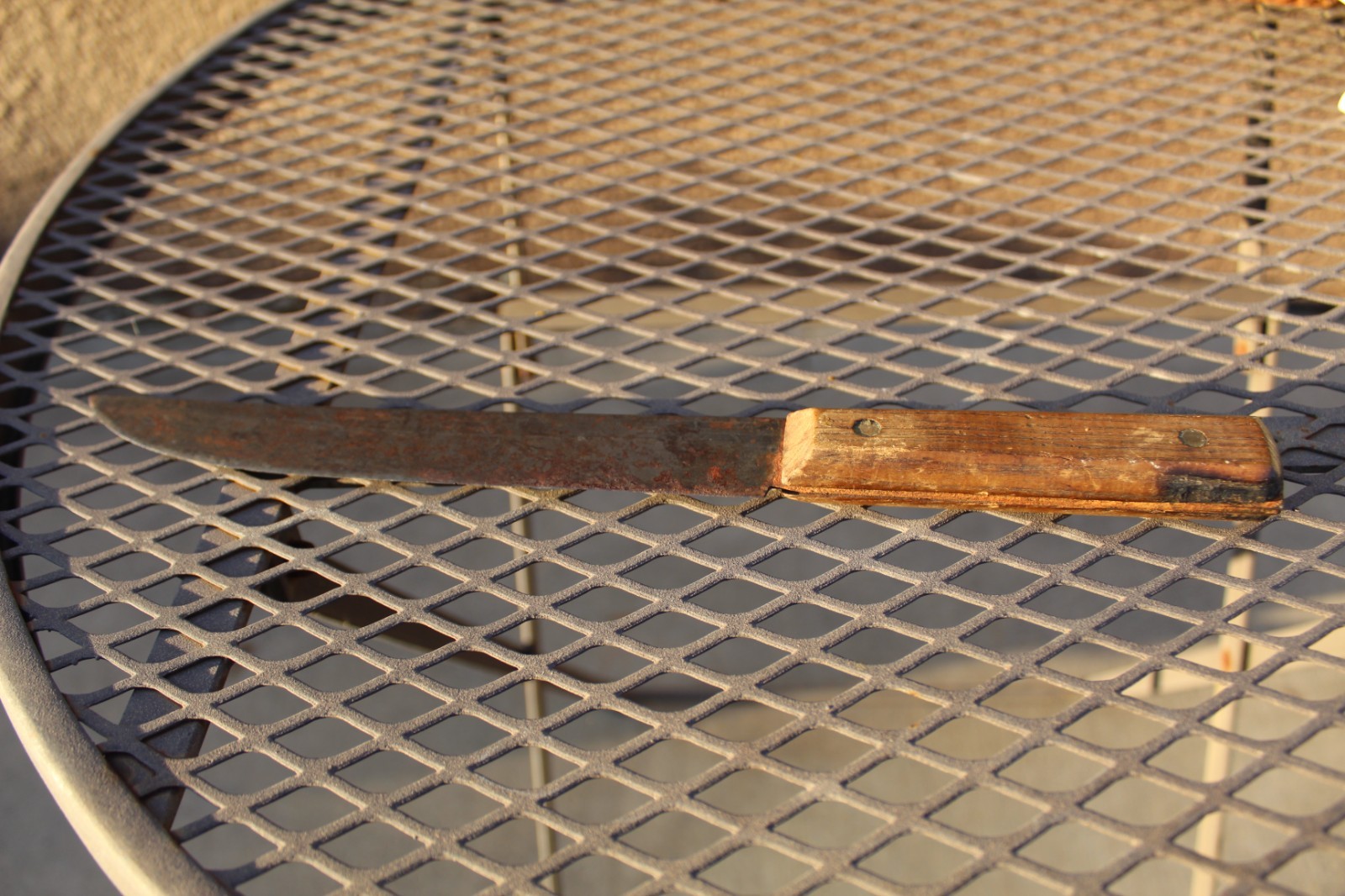 VINTAGE FORGECRAFT HI-CARBON STEEL KNIFE 8\