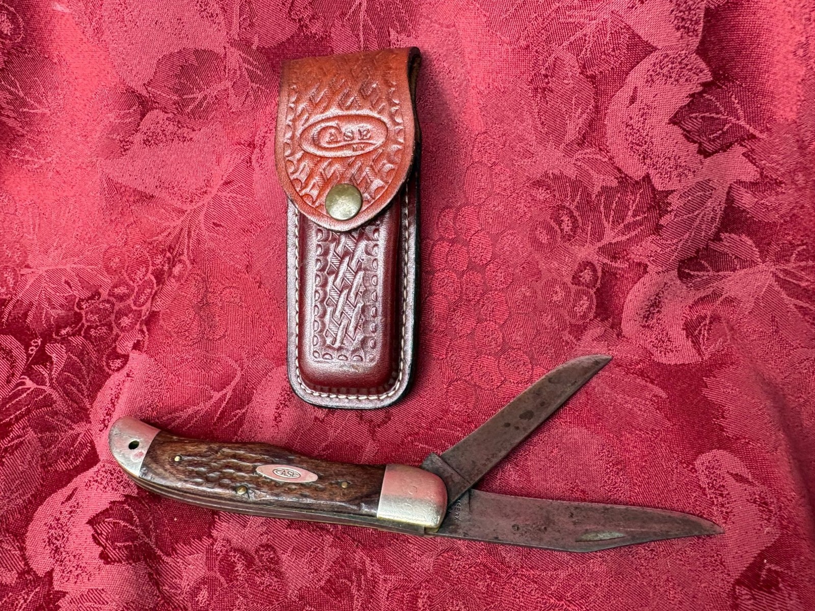 Case XX Vintage Two-Blade Folding Knife Leather Sheath Jigged Wood Handle USA