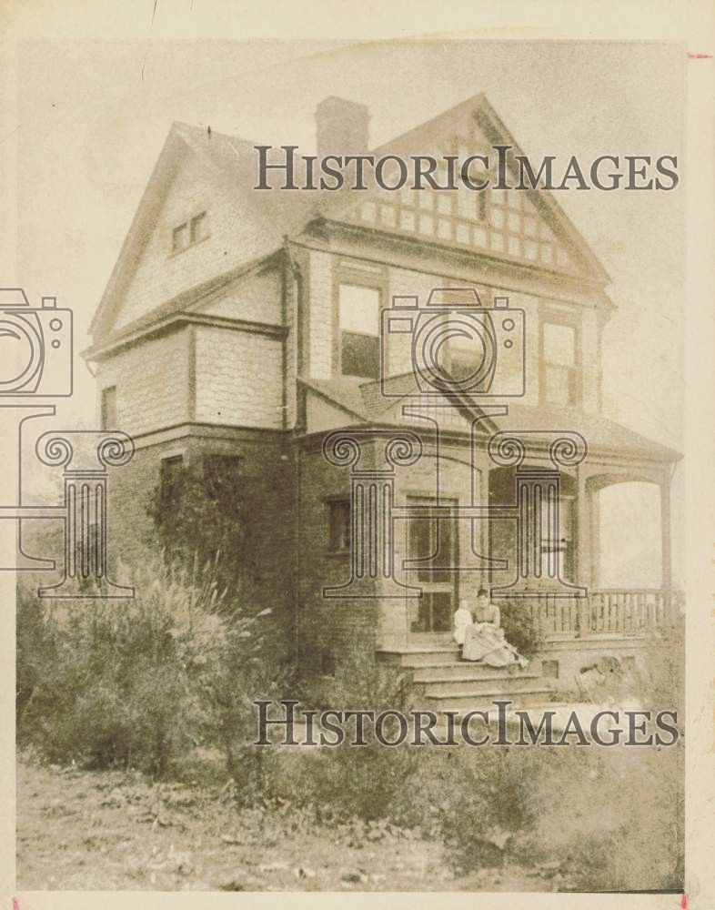 1886 Press Photo Exterior view of the Hyde House in Visalia - lra56603