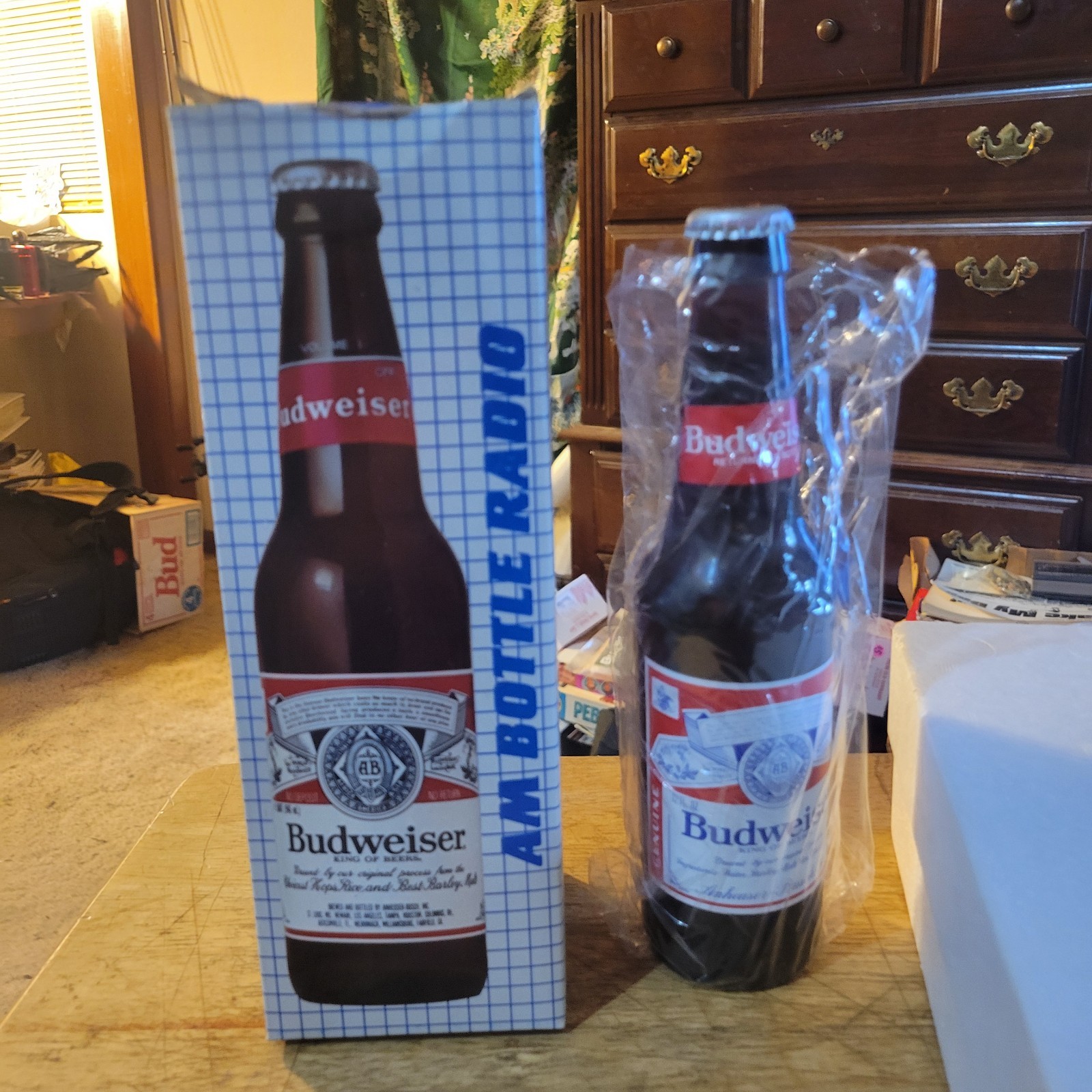 Vintage Budweiser Beer Bottle AM Transistor Novelty Radio