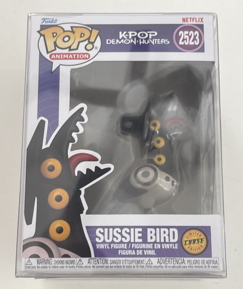 Funko Pop Sussie Bird #2523 Chase W/ Card & Protector Mystery Kpop Demon Hunters
