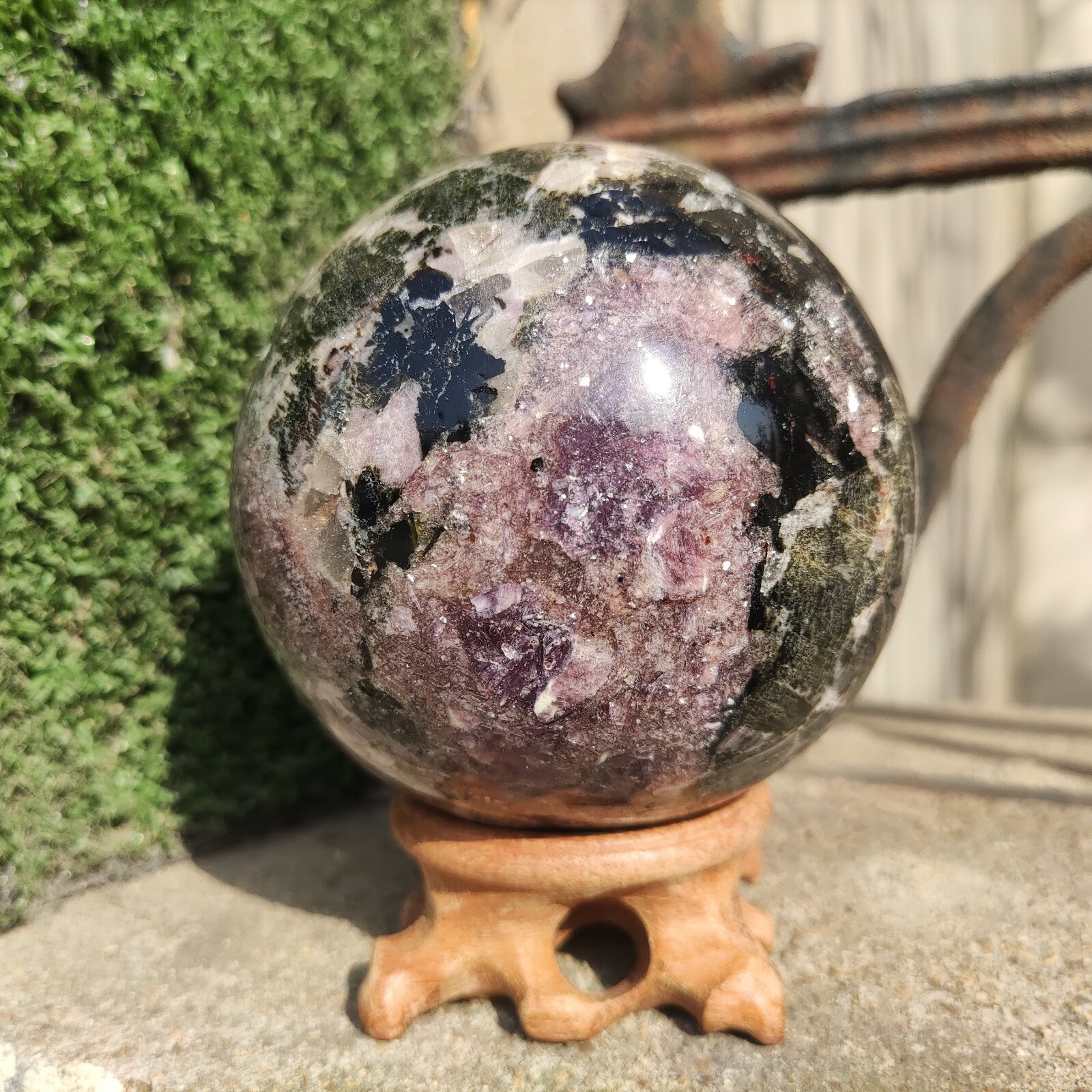      860g Beautiful natural tourmaline electric stone polishing ball A834