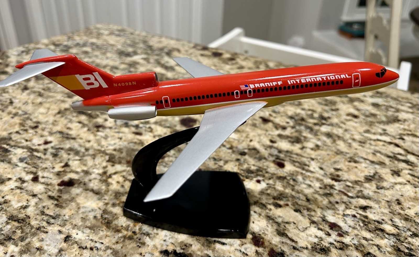 Last One Vintage Braniff International Airlines 727 - Air Jet Advance