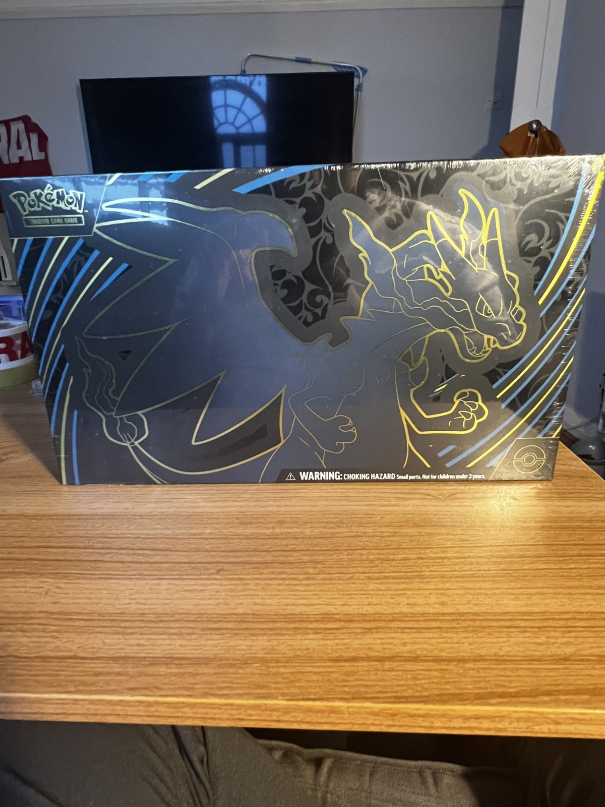 Pokémon Charizard Ultra Premium Collection Box UPC TCG New & Sealed