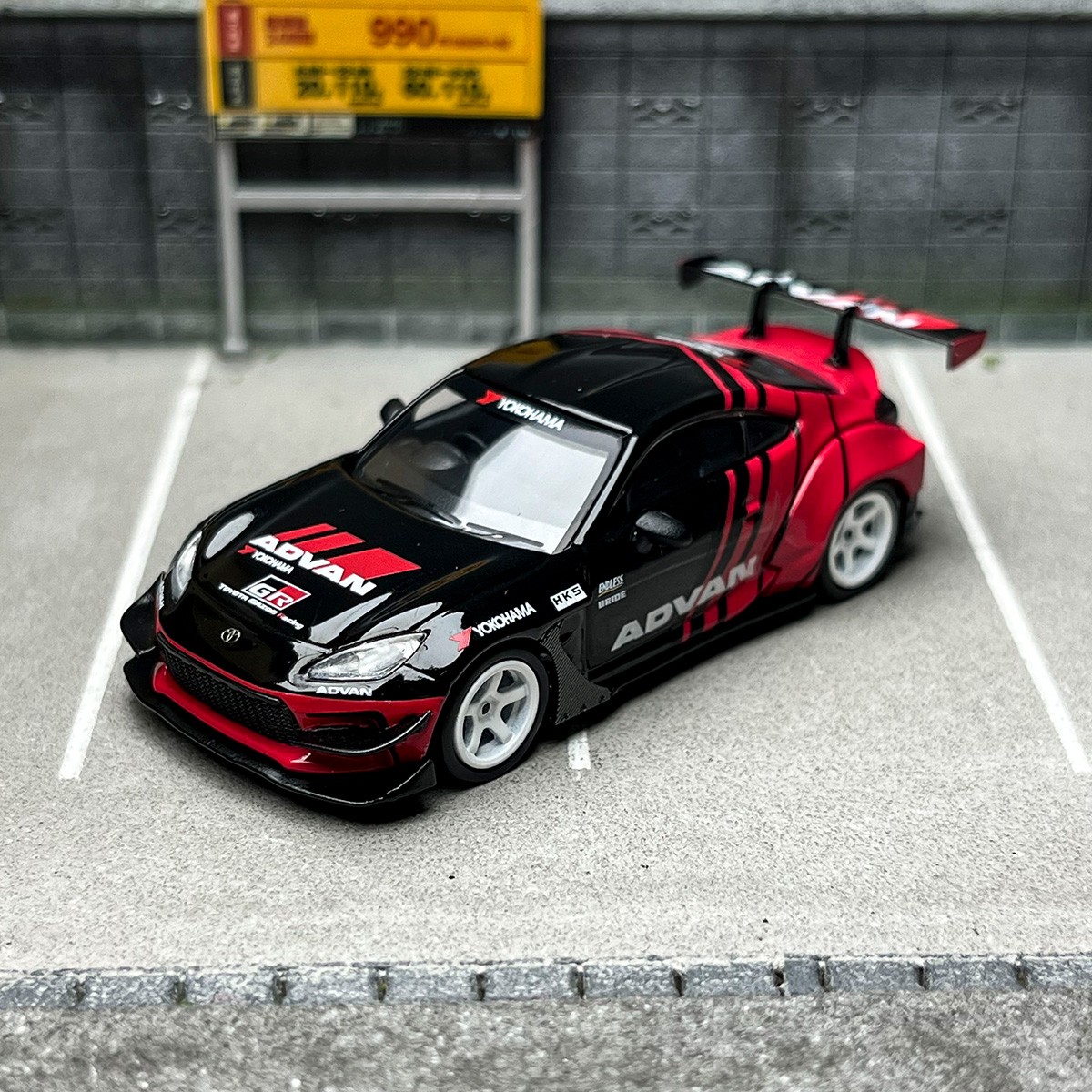 1/64 GR86 HKS Tuned Advan Racing Diecast Model – JDM Sports Car Collectible