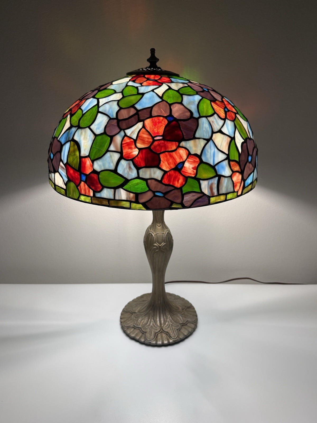 Vintage Paul Sahlin Tiffany PST Leaded Stained Glass Peony Floral Table Lamp 25”