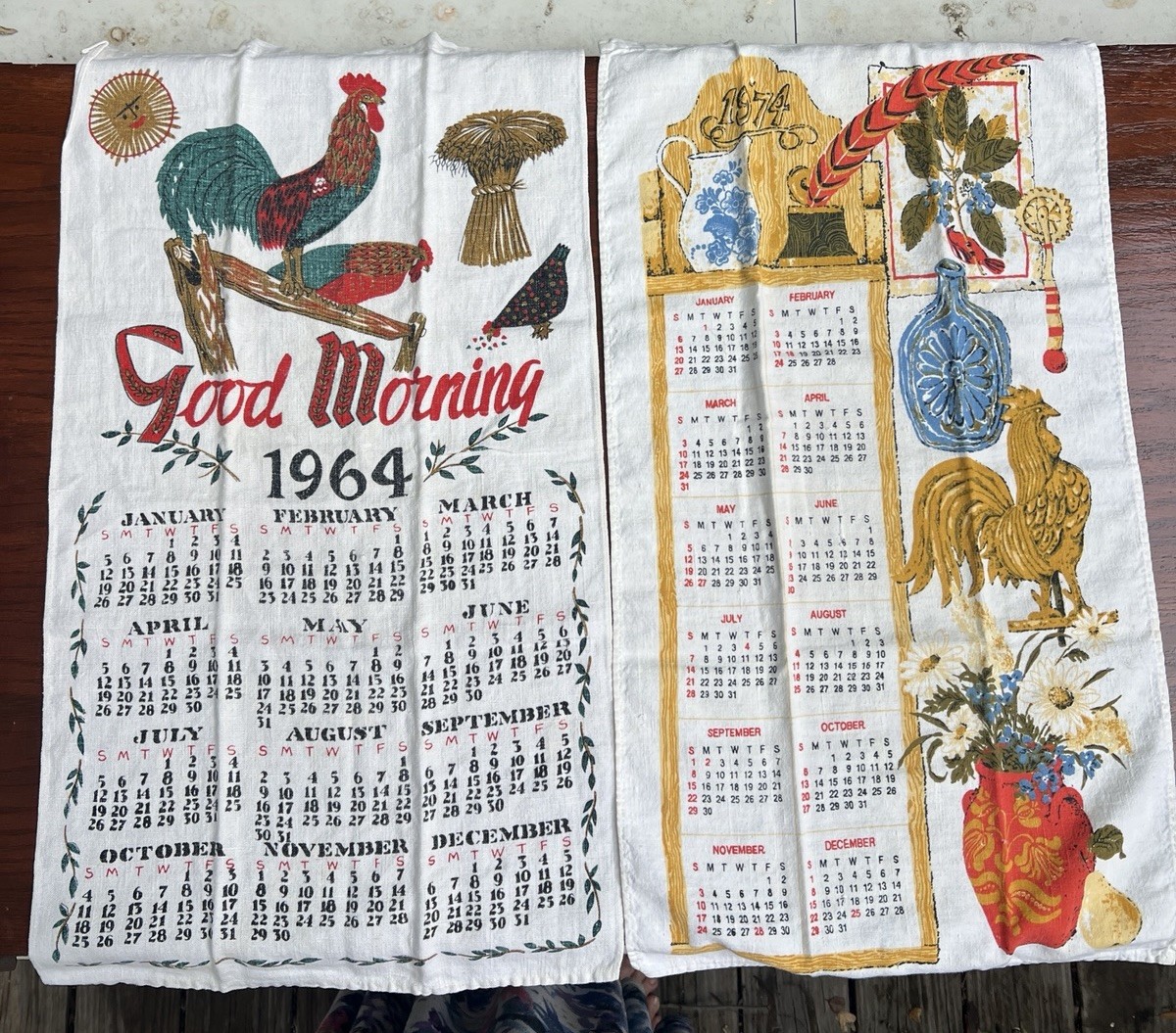 VTG MCM  1964 & ‘74 Rooster Calendar Novelty Linen Kitchen Tea Towels Set Of 2