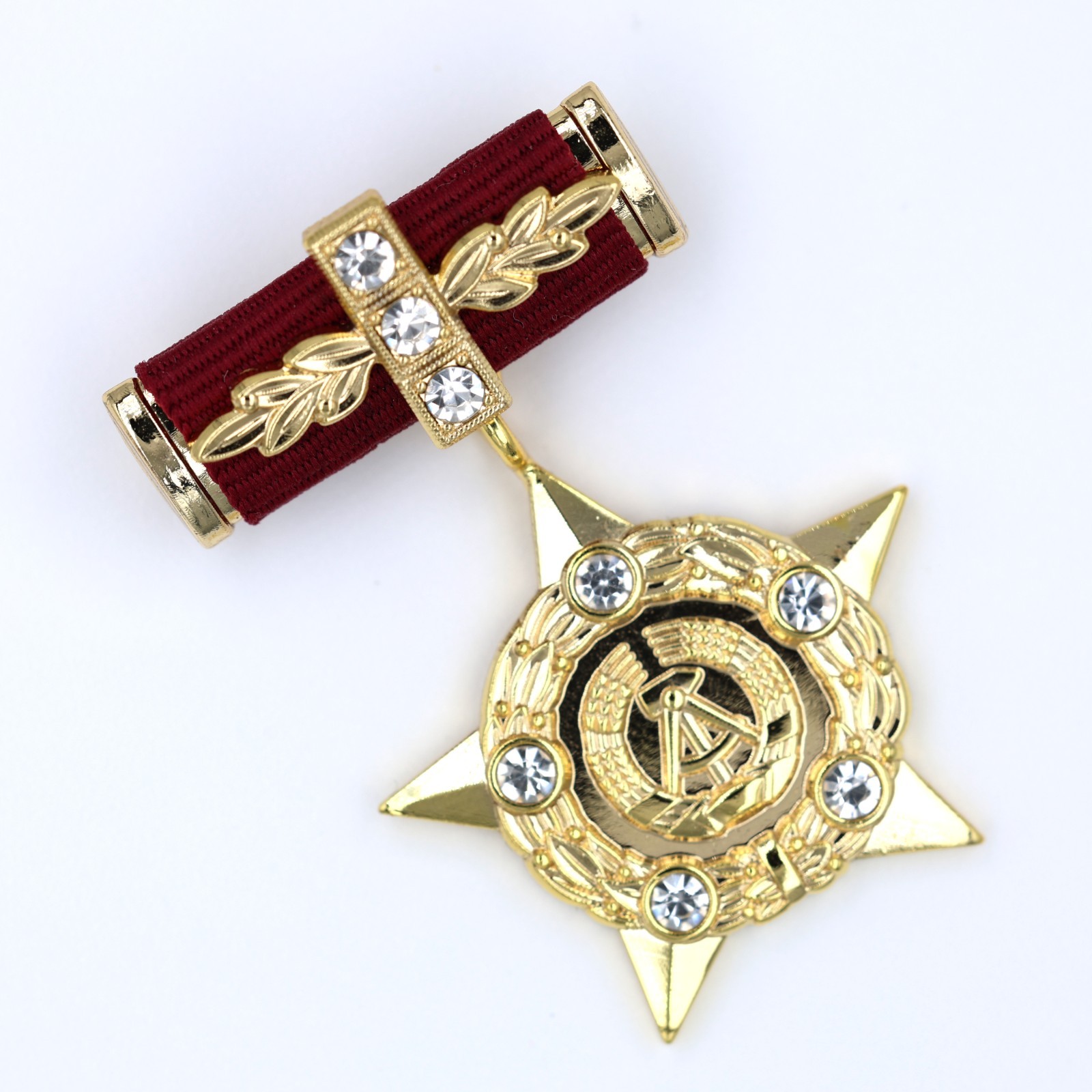 Hero of the GDR Medal – Held der DDR Order – East Germany – Replica DDR826