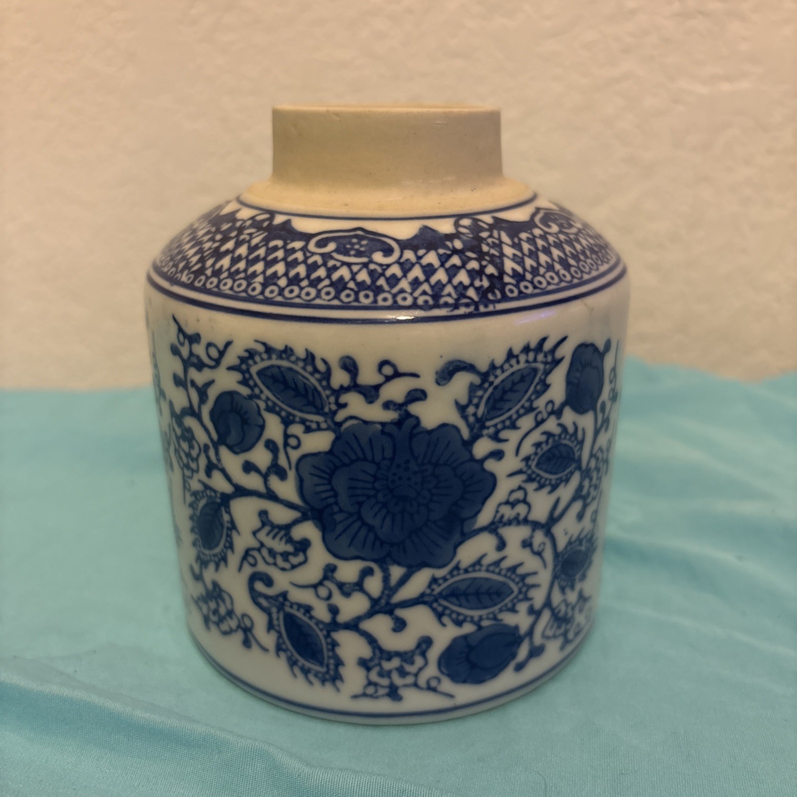 VTG Blue White Asian Porcelain Floral Ginger Jar Vase Chinoiserie Brush Holder⁠